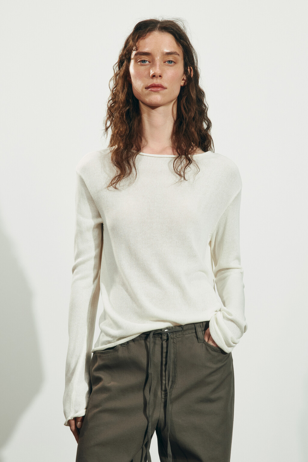 Джемпер вязаный со льном и лиоцеллом - цвет молочный - 2