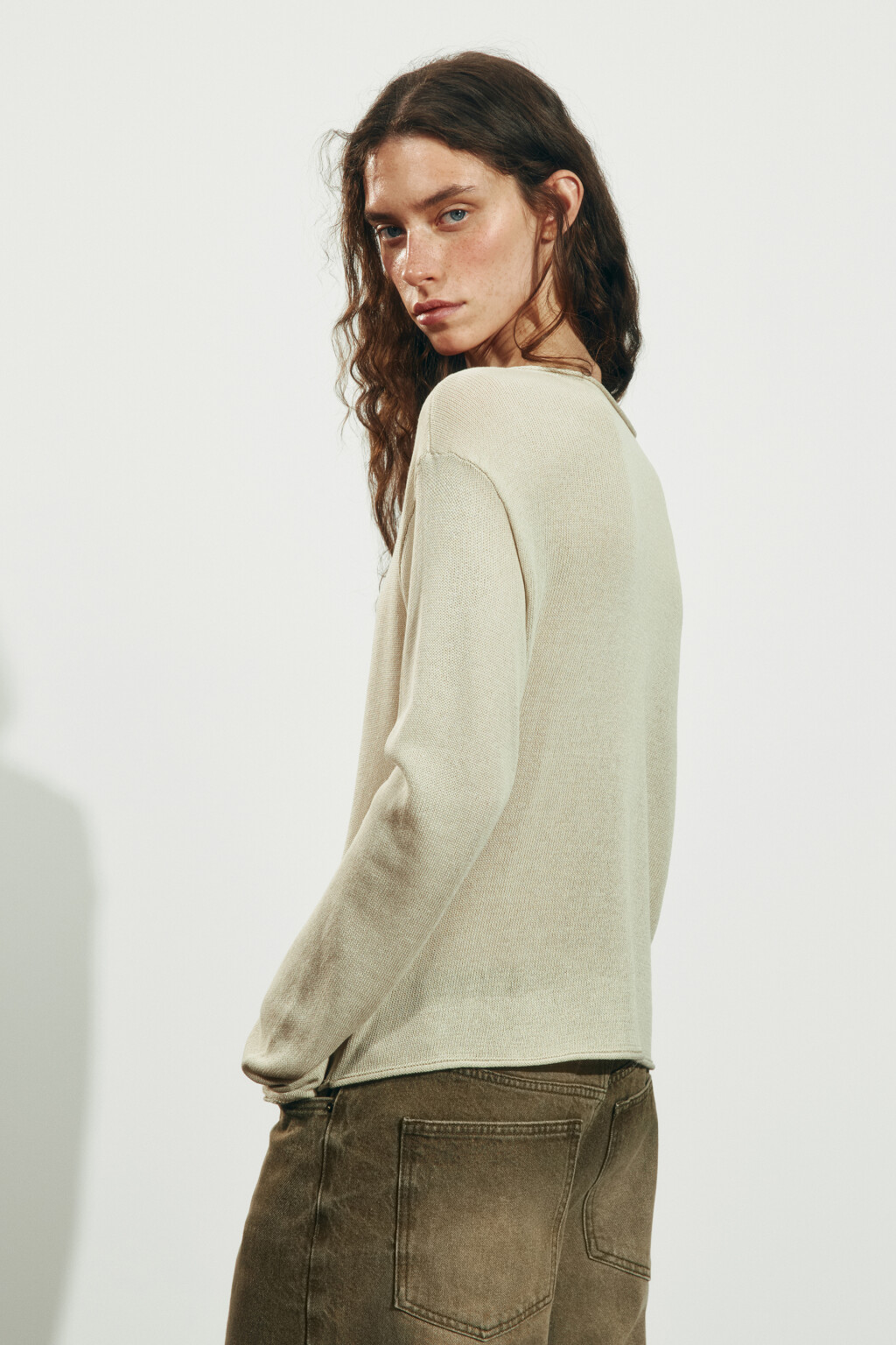 Джемпер вязаный со льном и лиоцеллом - цвет бежевый - 3