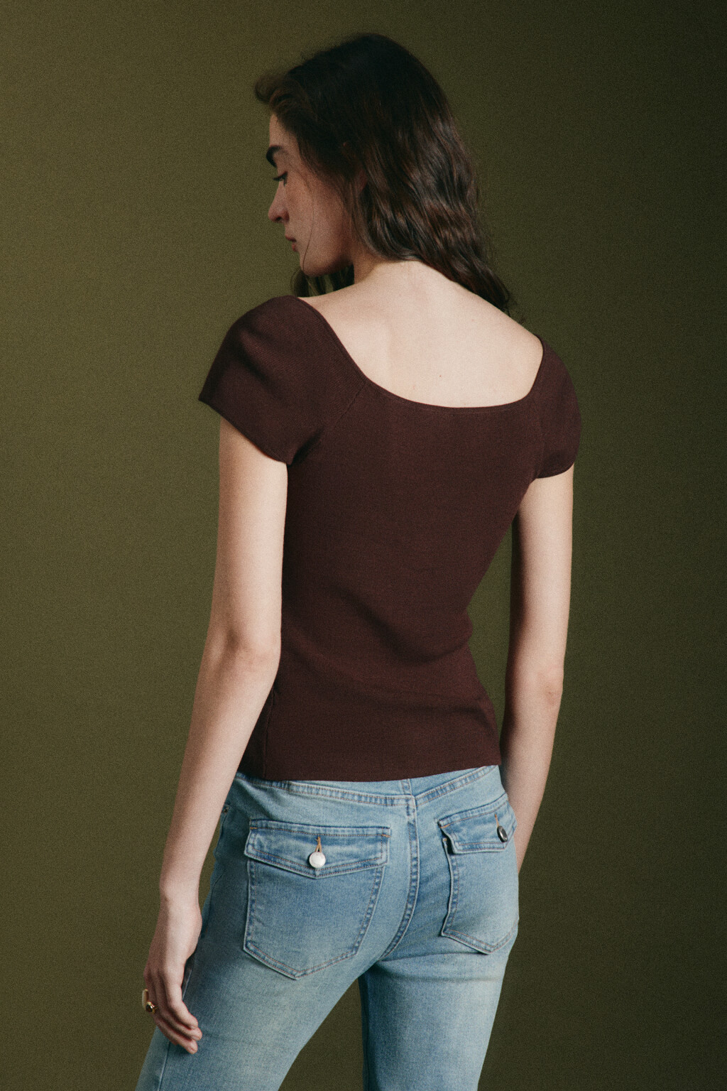 Блузка вязаная с короткими рукавами и сборкой - цвет коричневый - 3