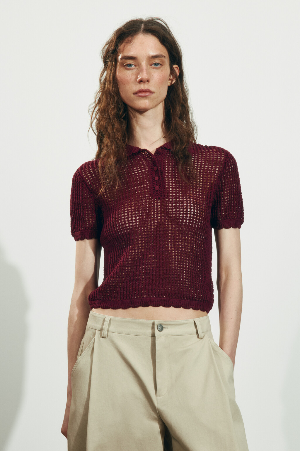 Футболка-поло крупной вязки с волнистыми краями - цвет бордовый - 3