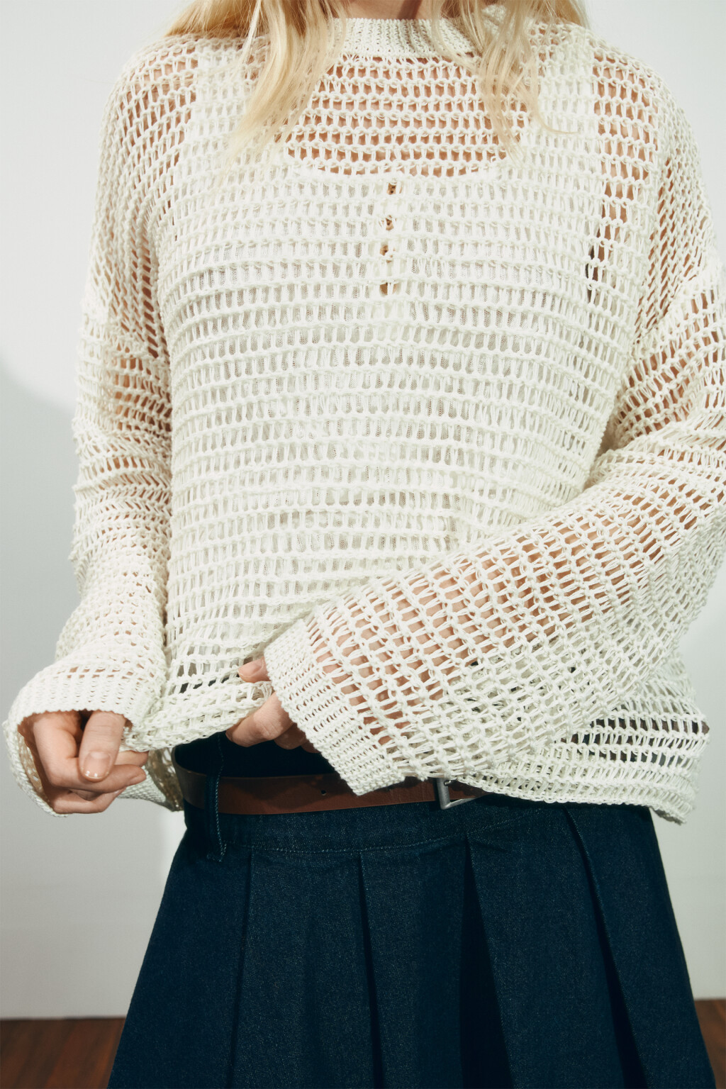 Джемпер оверсайз вязаный с имитацией рафии - цвет молочный - 6