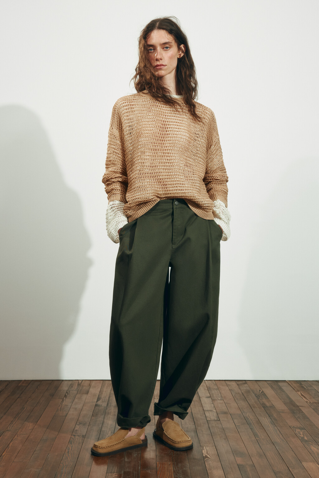 Джемпер оверсайз вязаный с имитацией рафии - цвет бежевый - 4