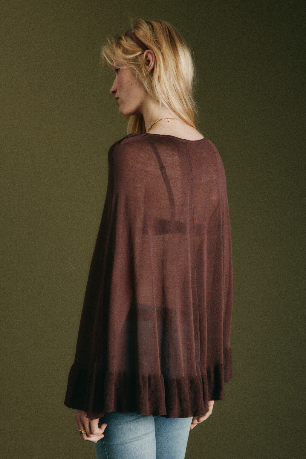 Накидка-пончо вискозная вязаная с оборками - цвет коричневый - 5