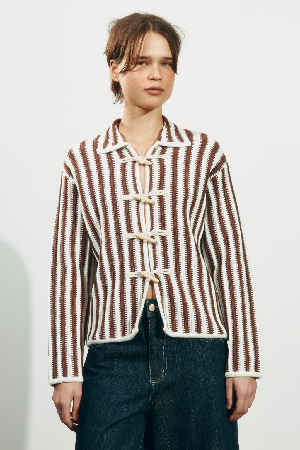 Кардиган вязаный oversize в полоску - цвет коричневый - 2