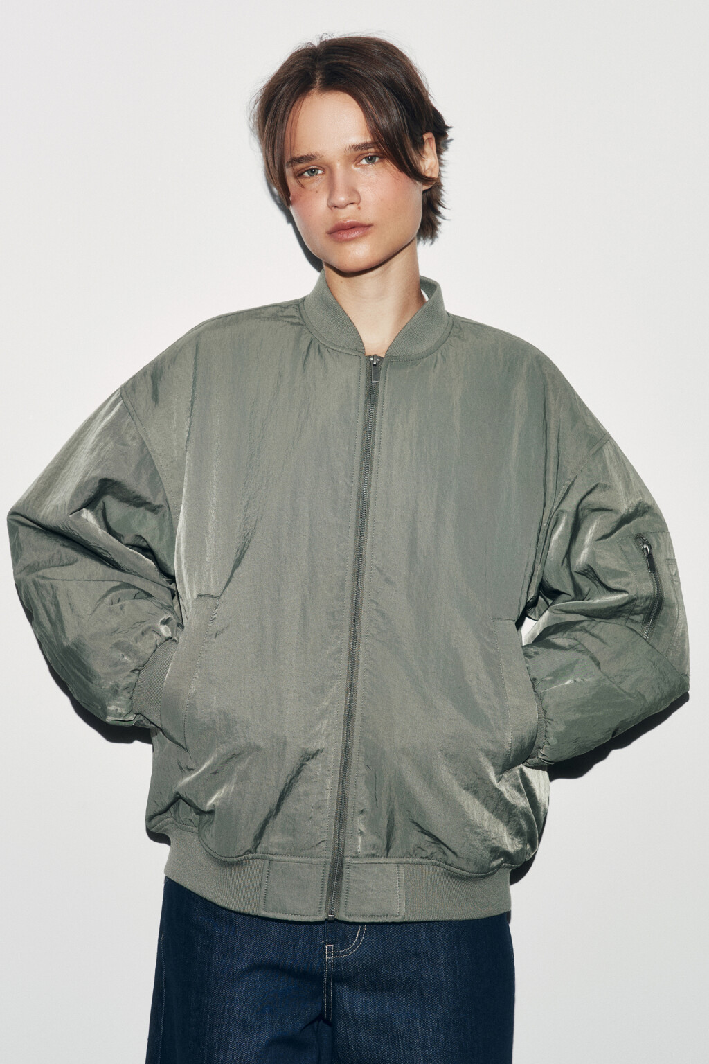 Куртка-бомбер свободная без капюшона - цвет зеленый - 2