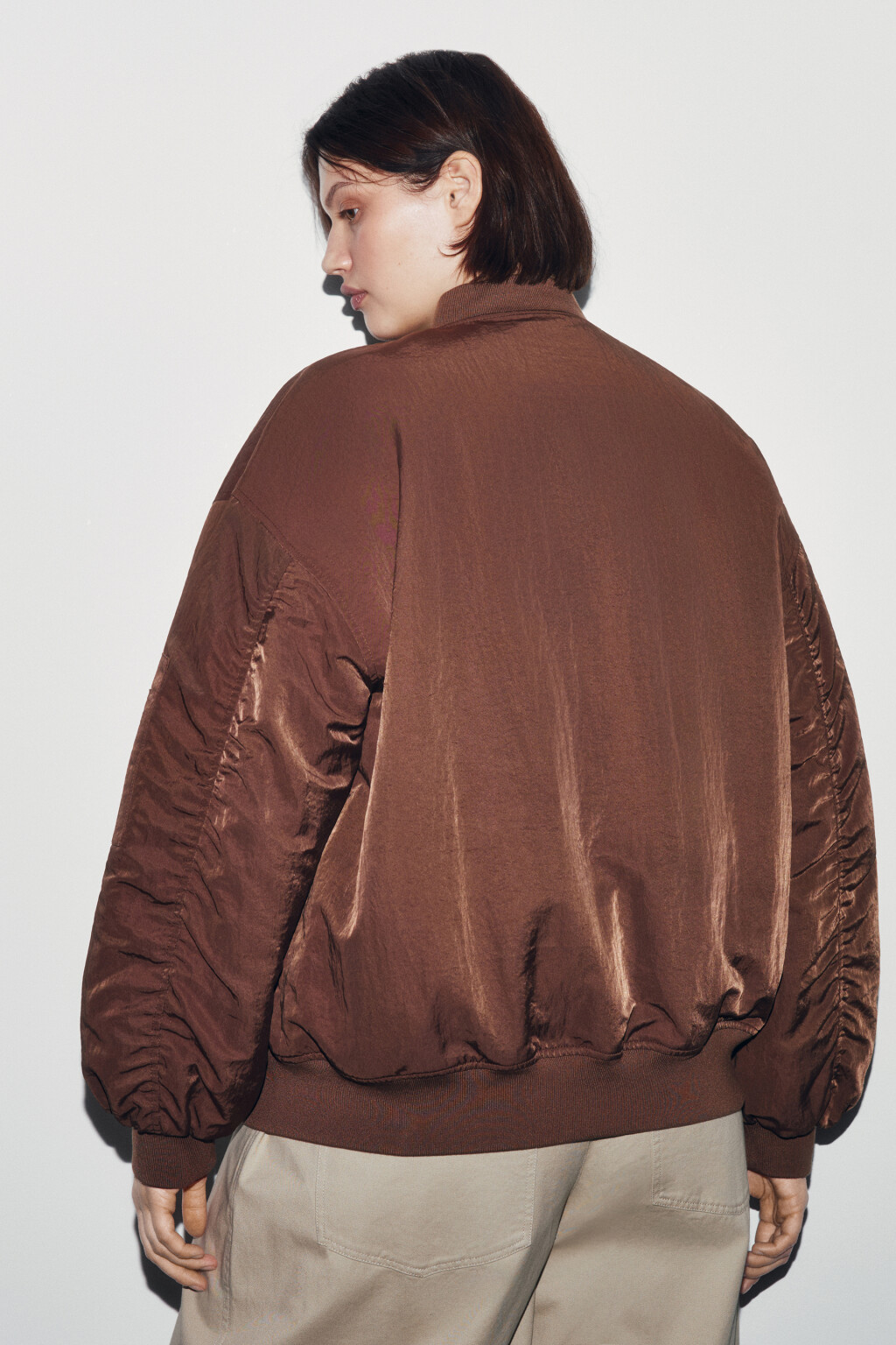 Куртка-бомбер с воротником-стойкой - цвет коричневый - 3