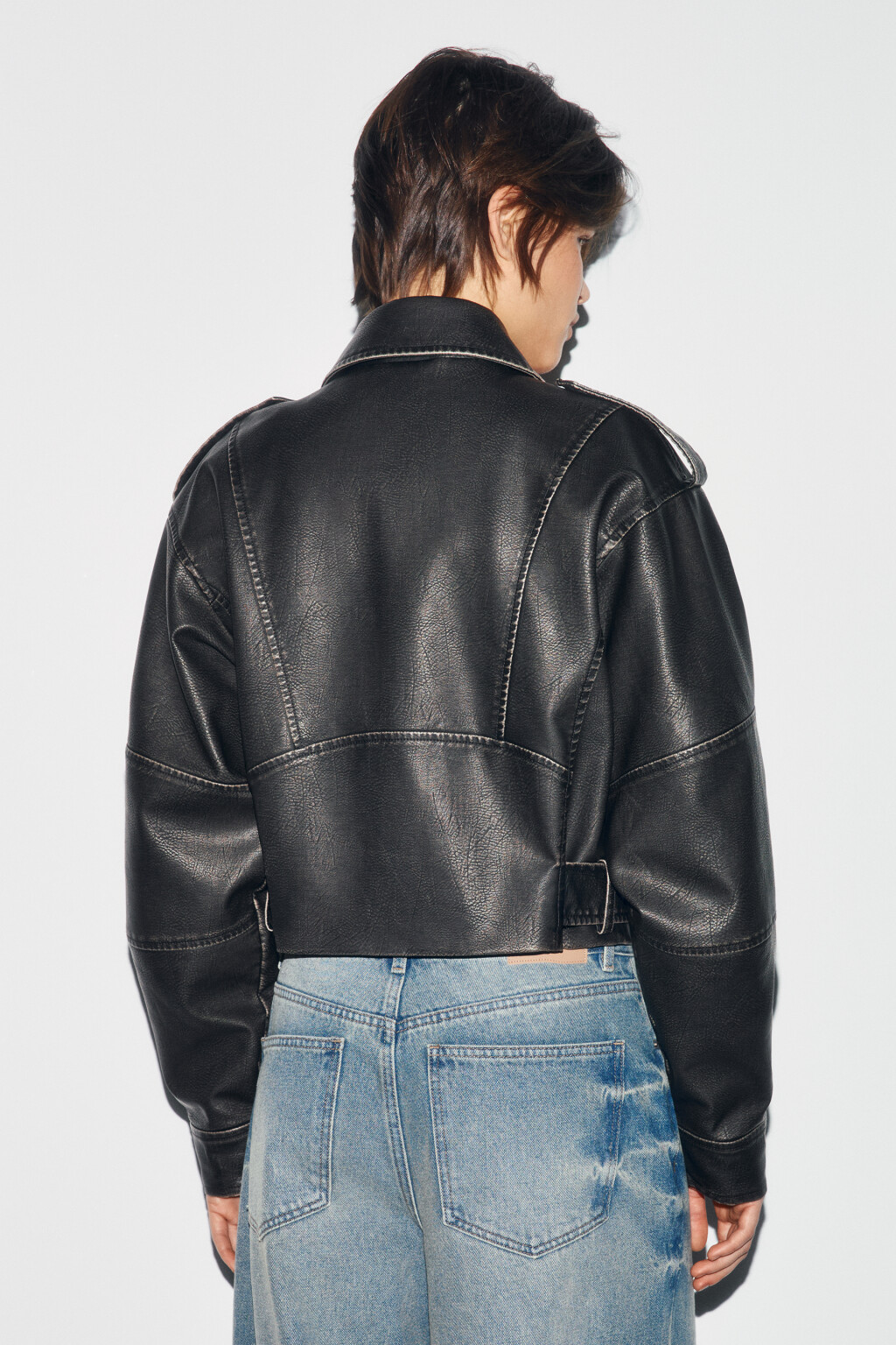 Куртка-косуха укороченная с вареным эффектом - цвет коричневый - 4