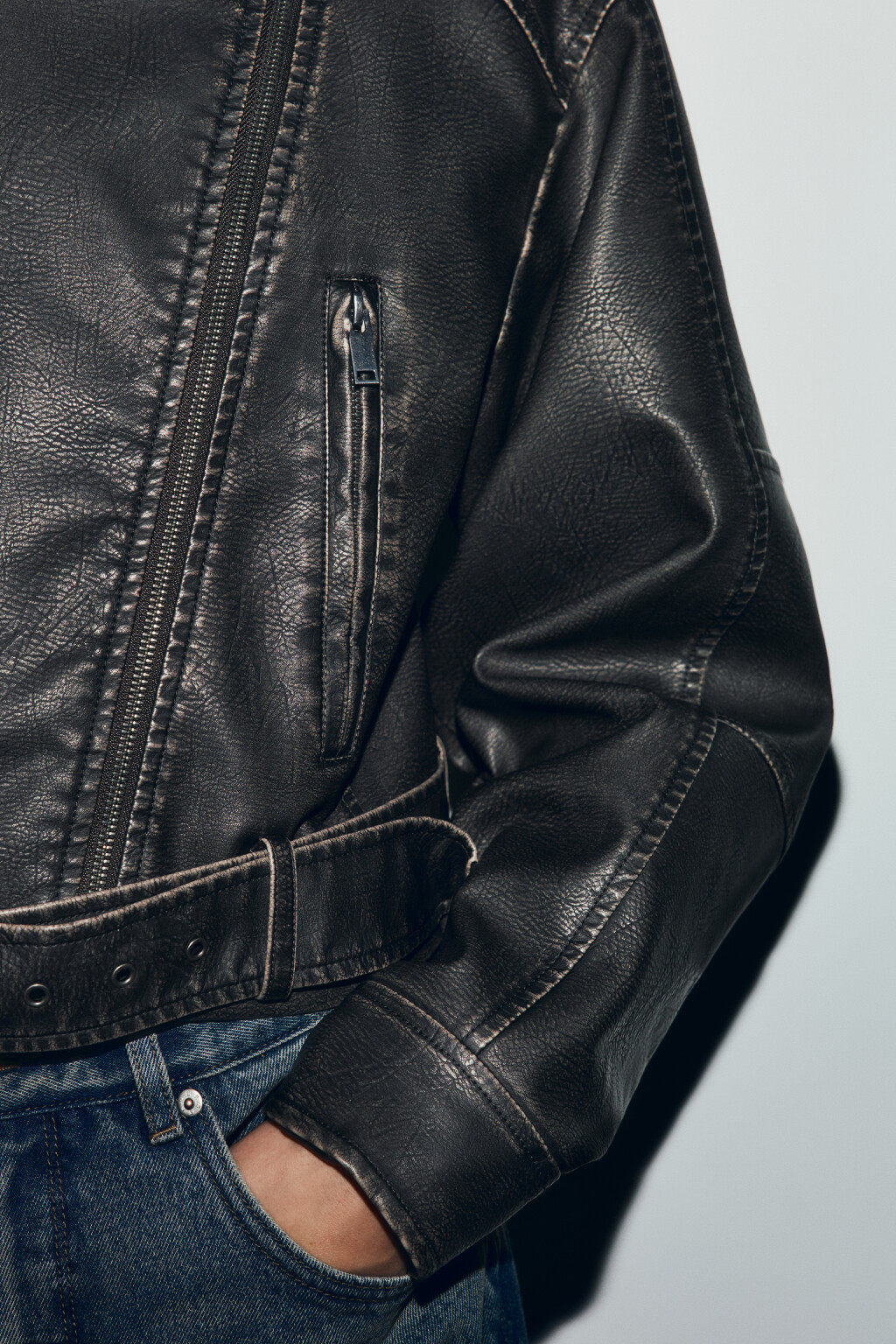 Куртка-косуха укороченная с вареным эффектом - цвет коричневый - 7