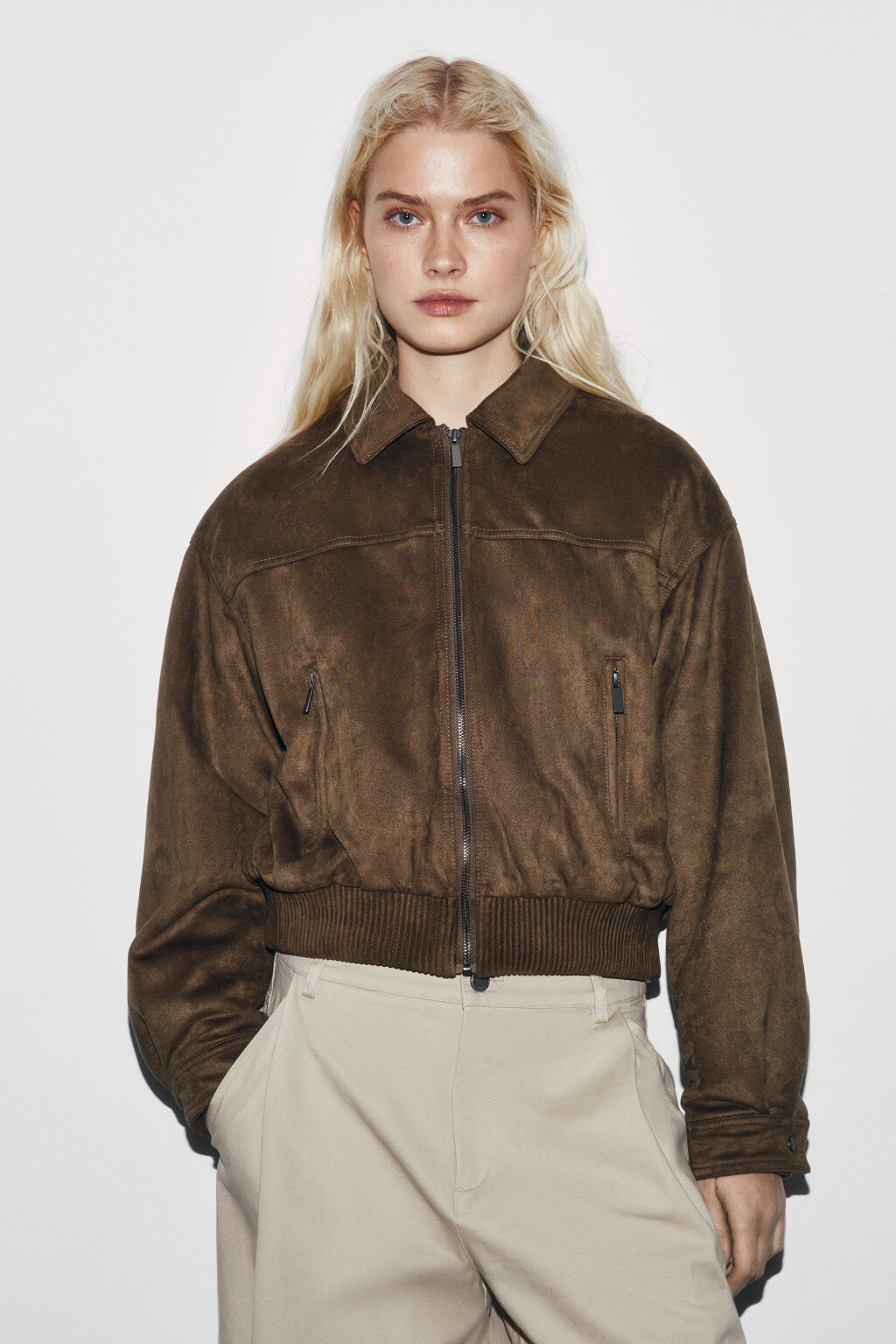 Куртка-бомбер с замшевой фактурой без капюшона - цвет зеленый - 4