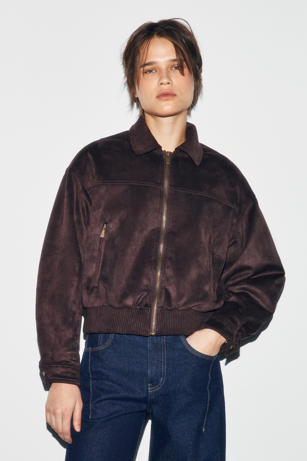 Куртка-бомбер с замшевой фактурой без капюшона - цвет коричневый - 2