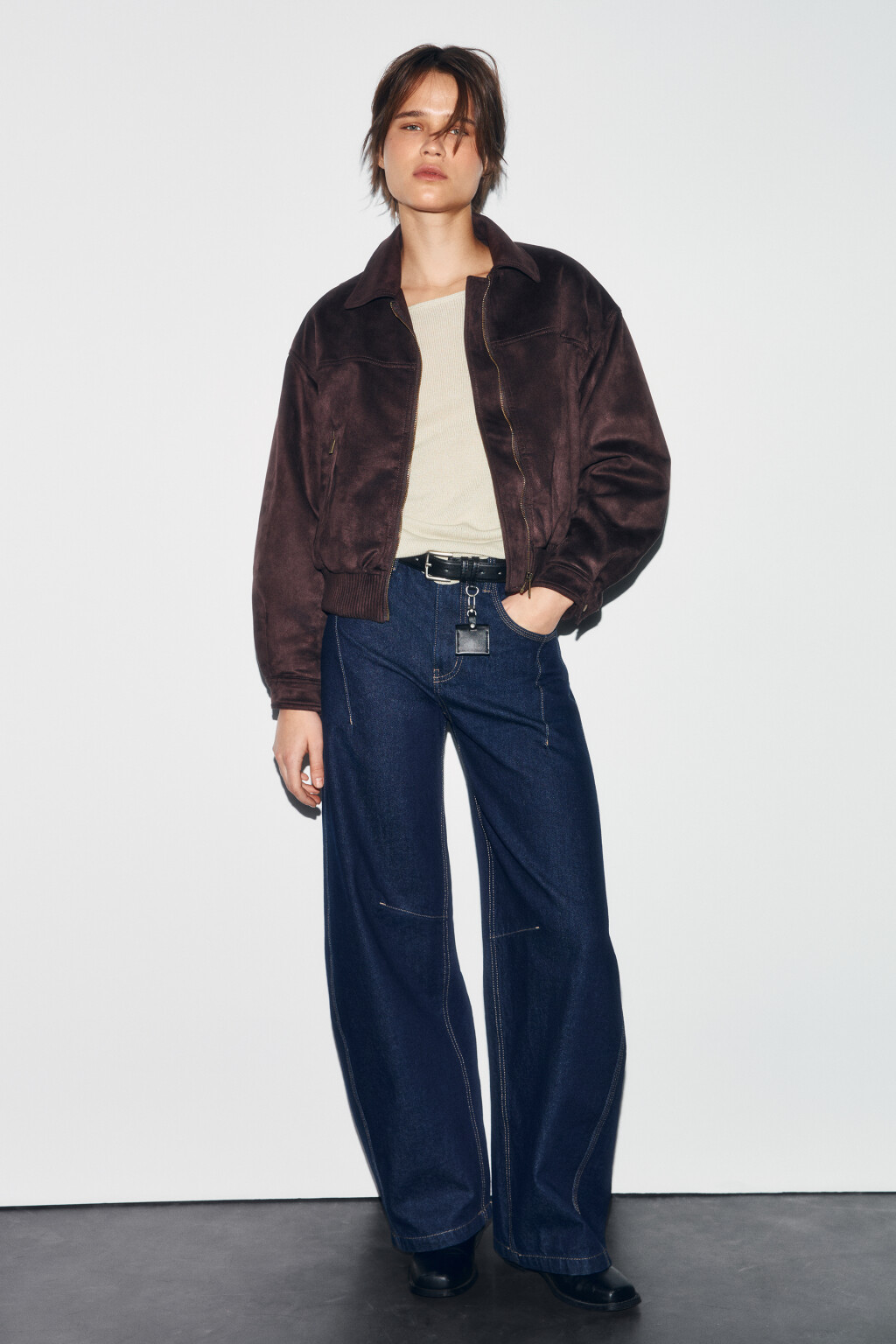 Куртка-бомбер с замшевой фактурой без капюшона - цвет коричневый - 4