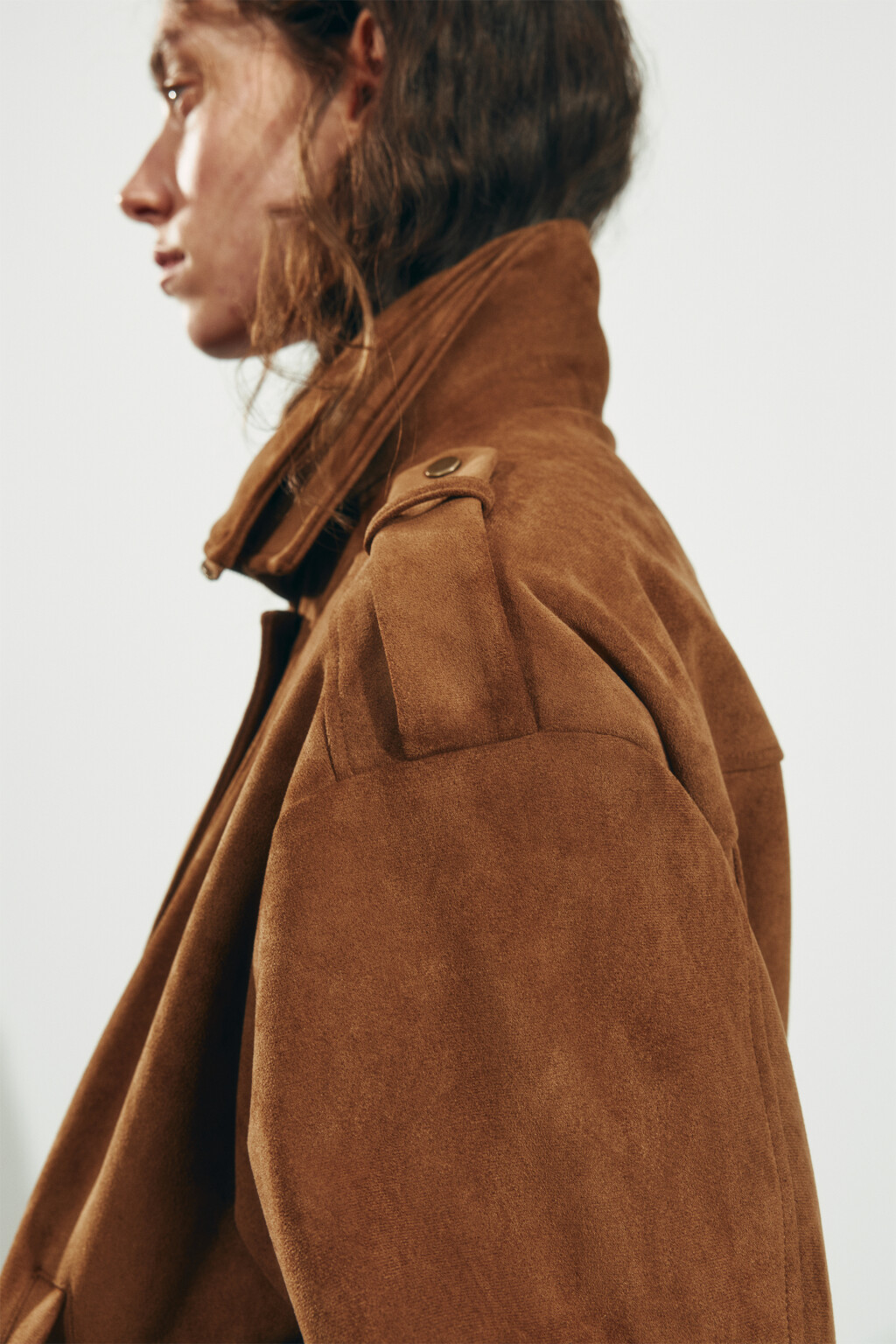 Куртка-бомбер с замшевой фактурой без капюшона - цвет коричневый - 7