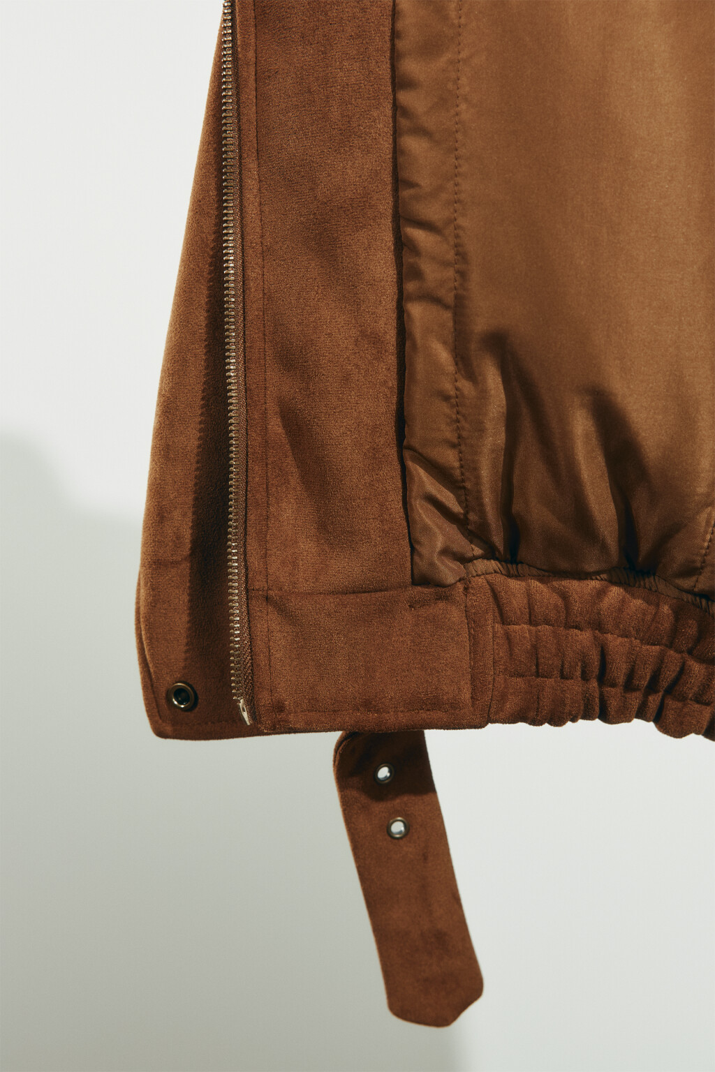Куртка-бомбер с замшевой фактурой без капюшона - цвет коричневый - 8