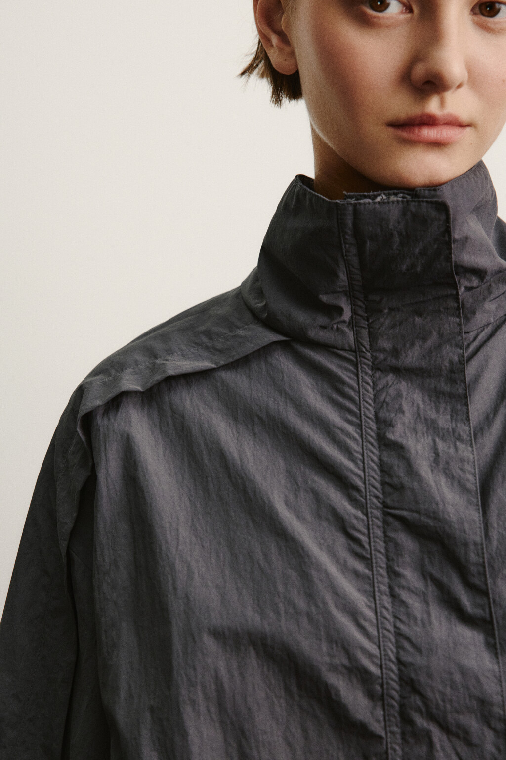 Куртка-ветровка с воротником-стойкой - цвет серый - 5