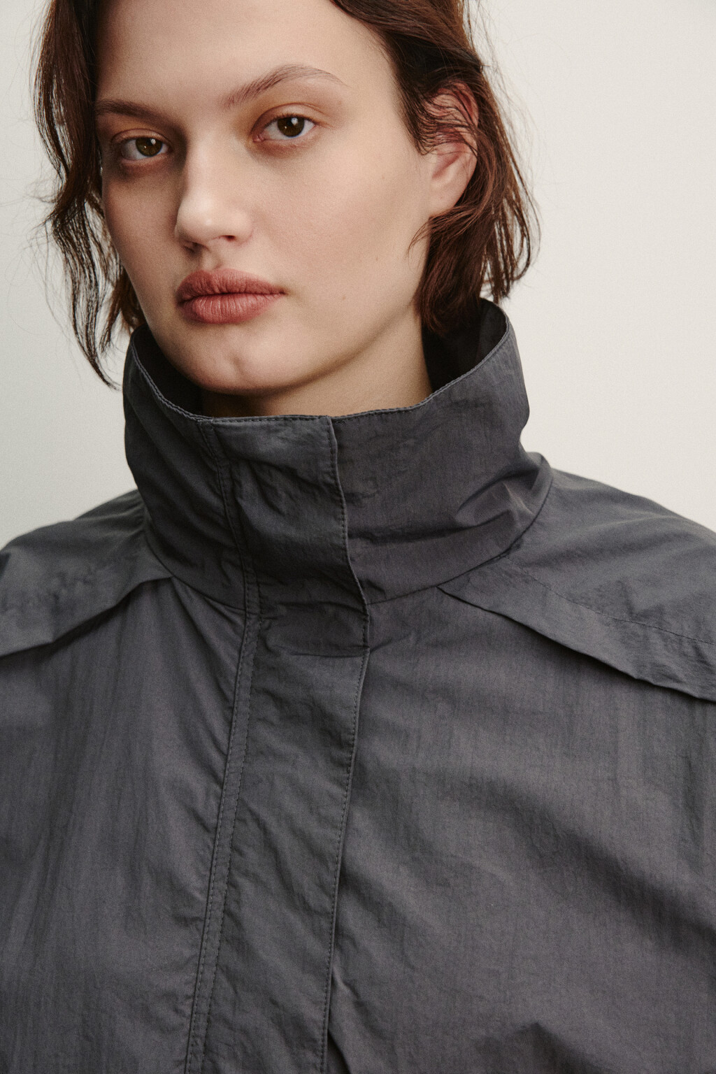Куртка-ветровка с воротником-стойкой - цвет серый - 6