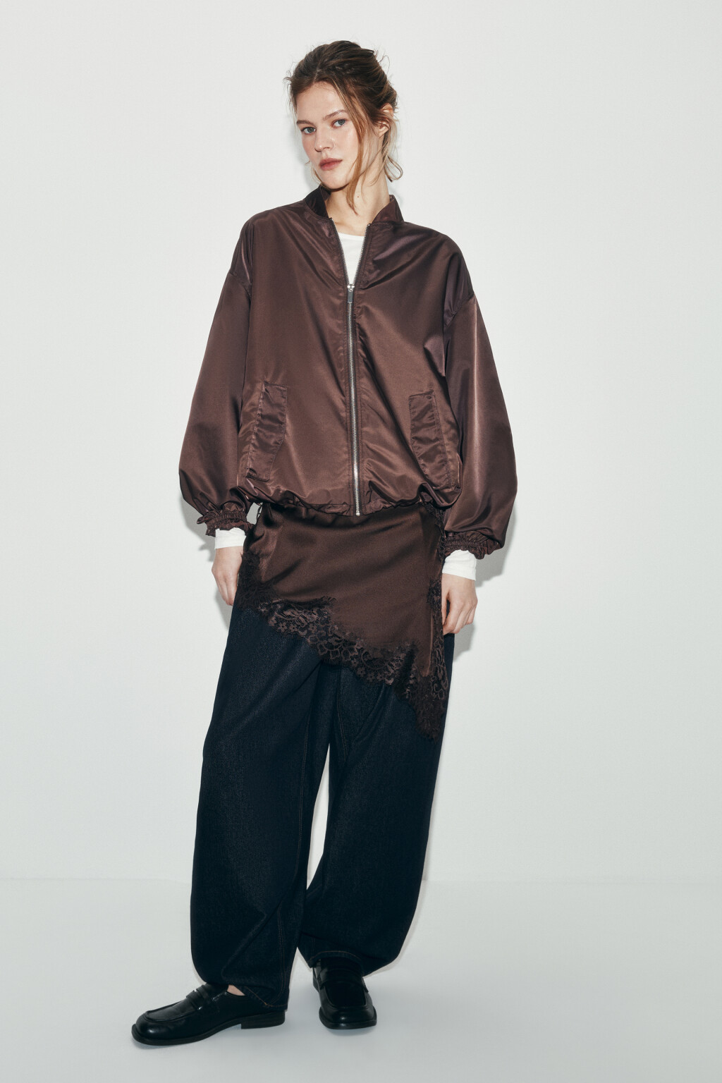 Куртка-бомбер атласная с воротником-стойкой - цвет коричневый - 5