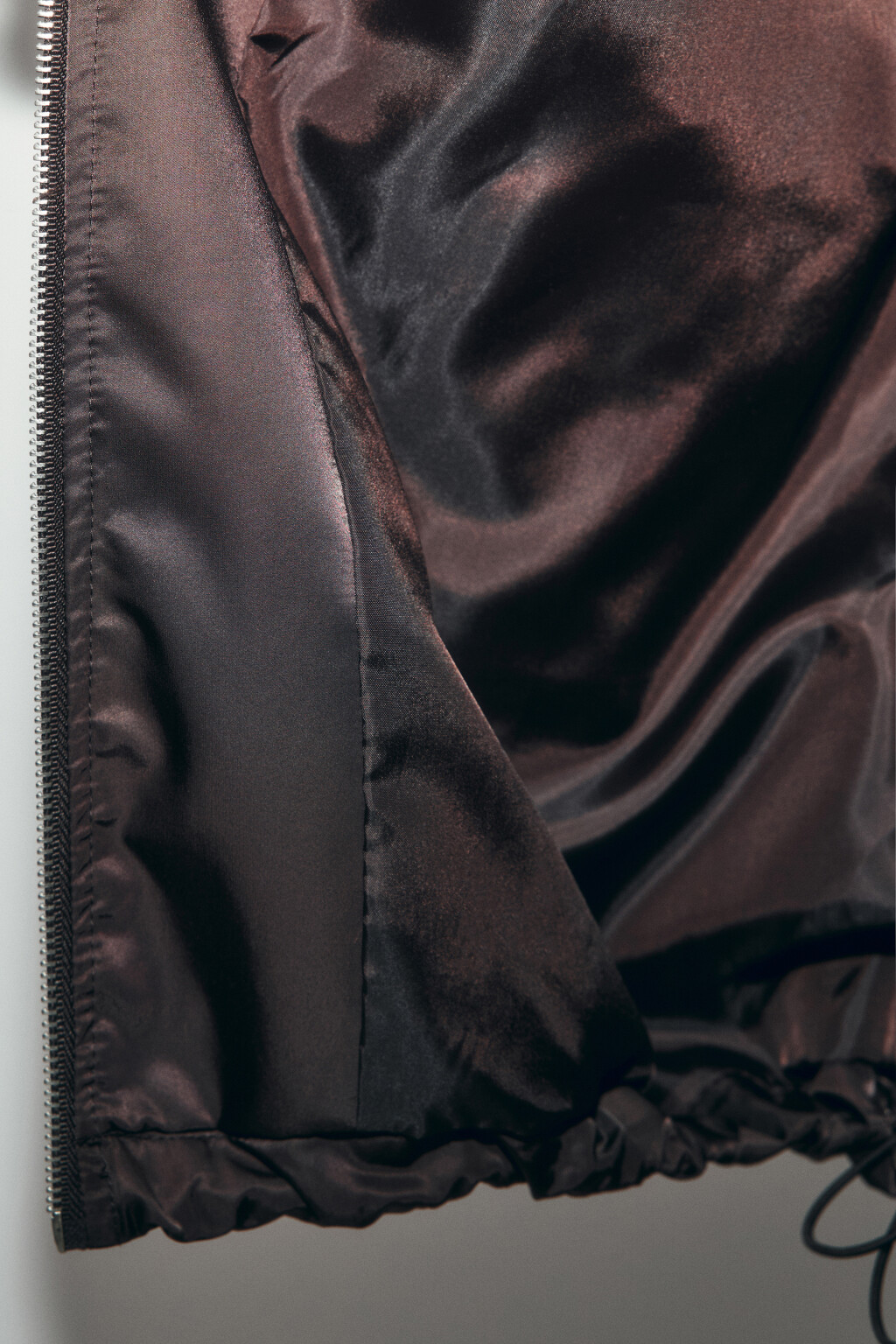 Куртка-бомбер атласная с воротником-стойкой - цвет коричневый - 8