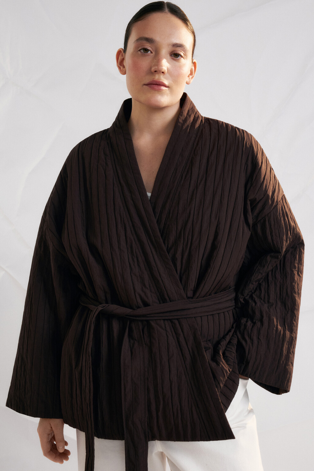 Куртка-кимоно стеганая утепленная без капюшона - цвет коричневый - 2