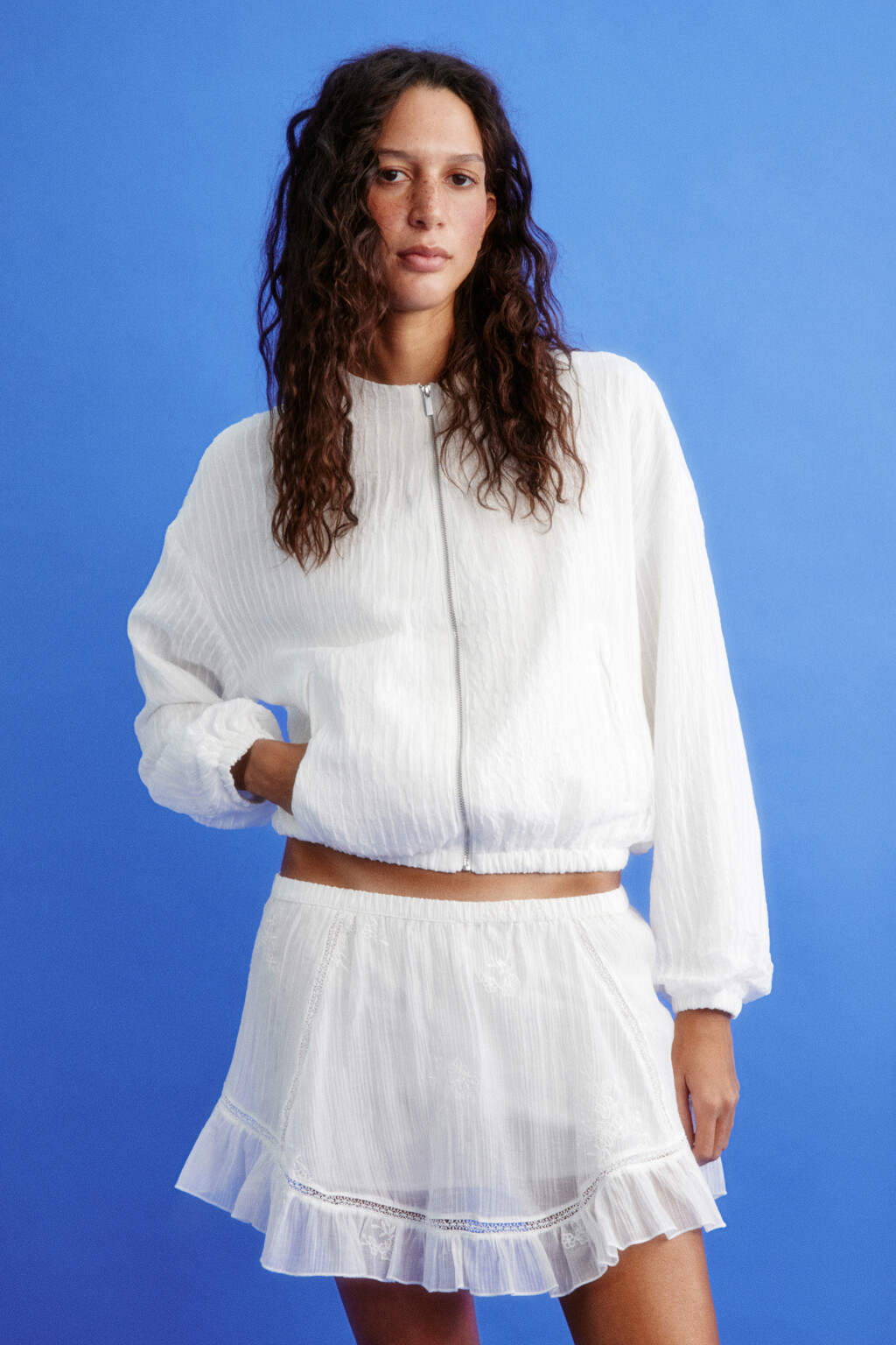 куртка женская - цвет молочный - 2