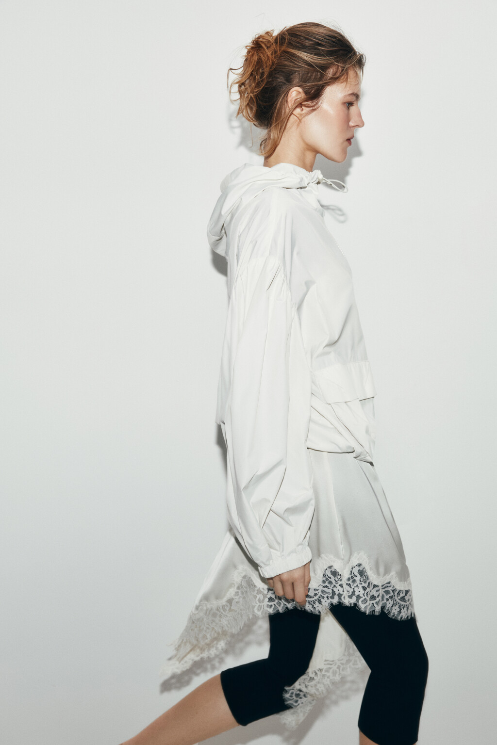 Куртка-ветровка с капюшоном - цвет молочный - 1