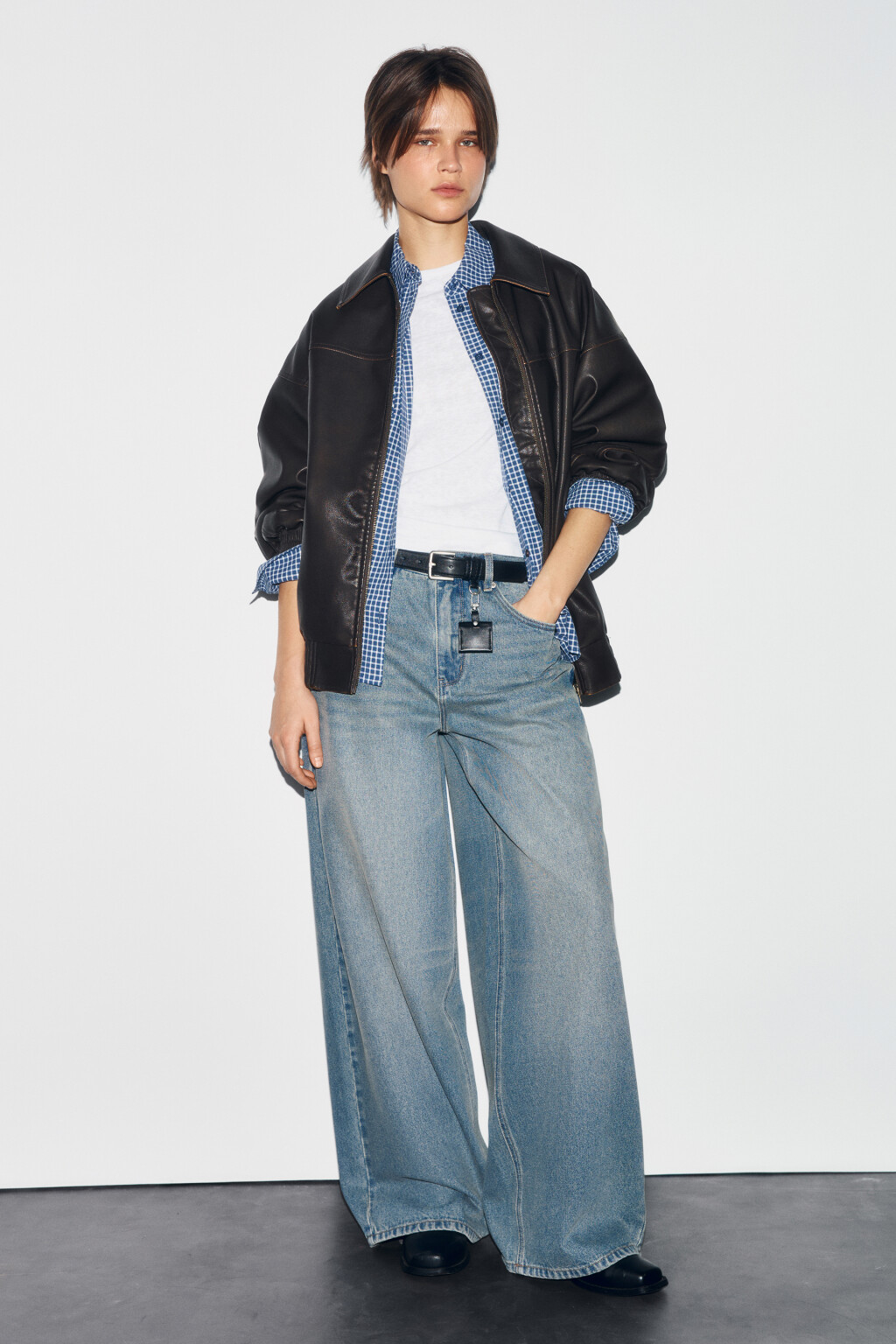 Куртка-бомбер с кожаной фактурой без капюшона - цвет коричневый - 5