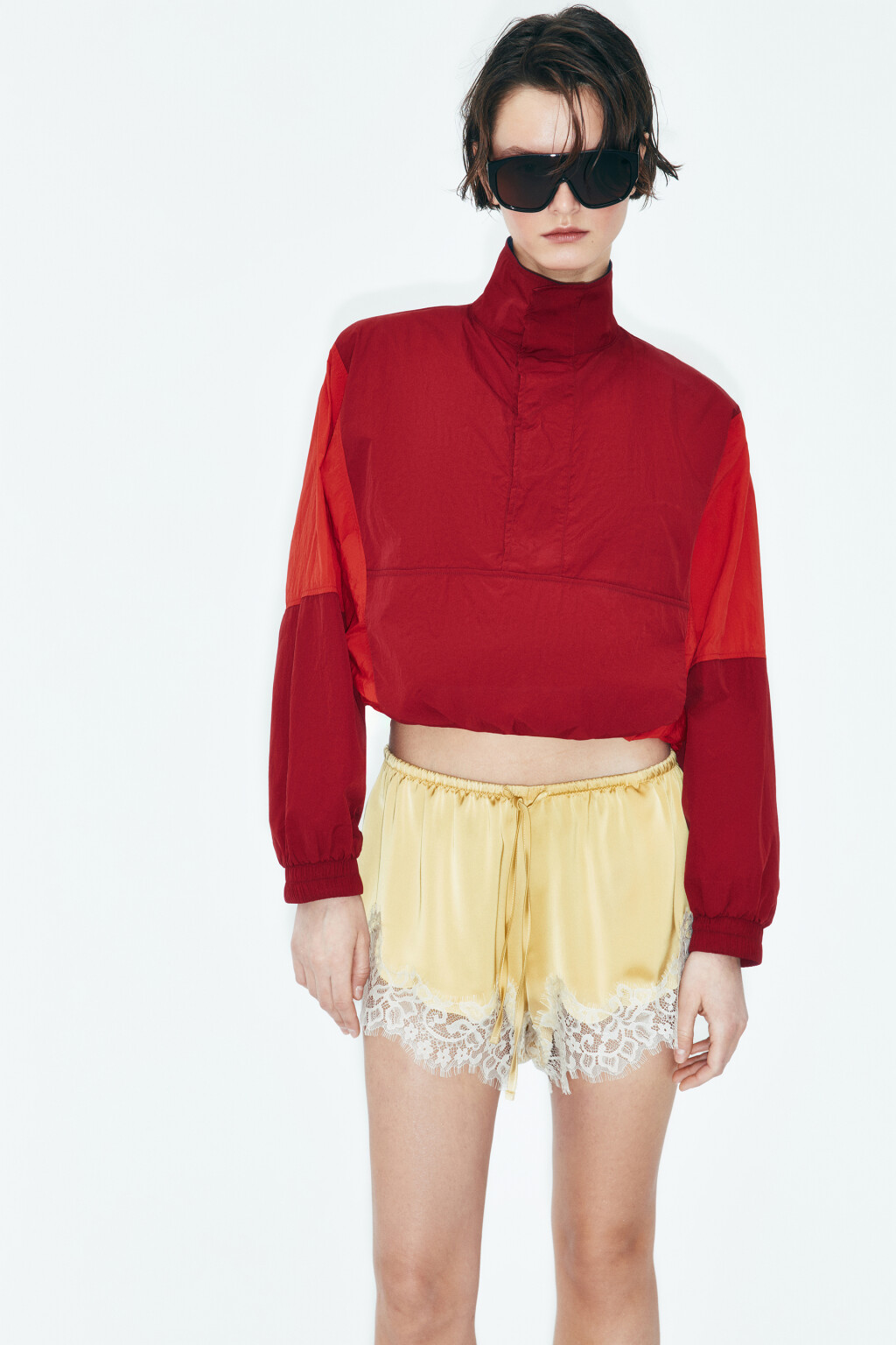 Куртка-ветровка с воротником-стойкой и подплечниками - цвет мультиколор - 3