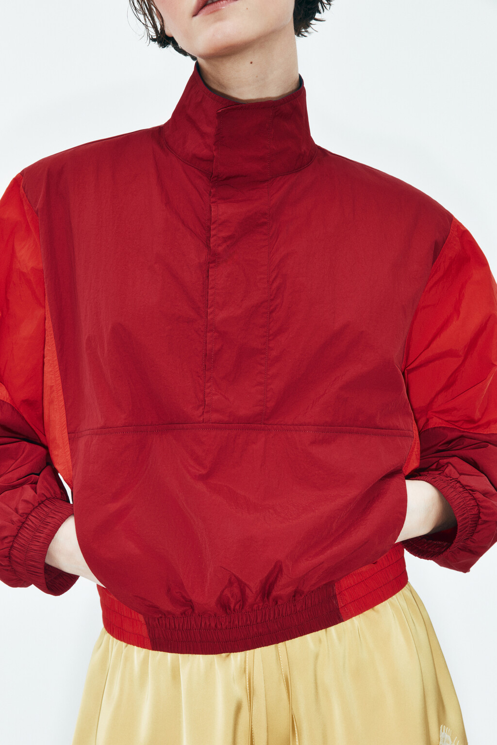 Куртка-ветровка с воротником-стойкой и подплечниками - цвет мультиколор - 7