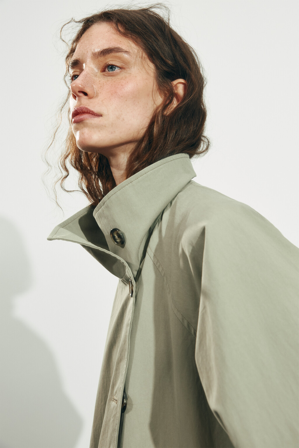 Плащ-тренчкот без капюшона с подворотами - цвет зеленый - 8