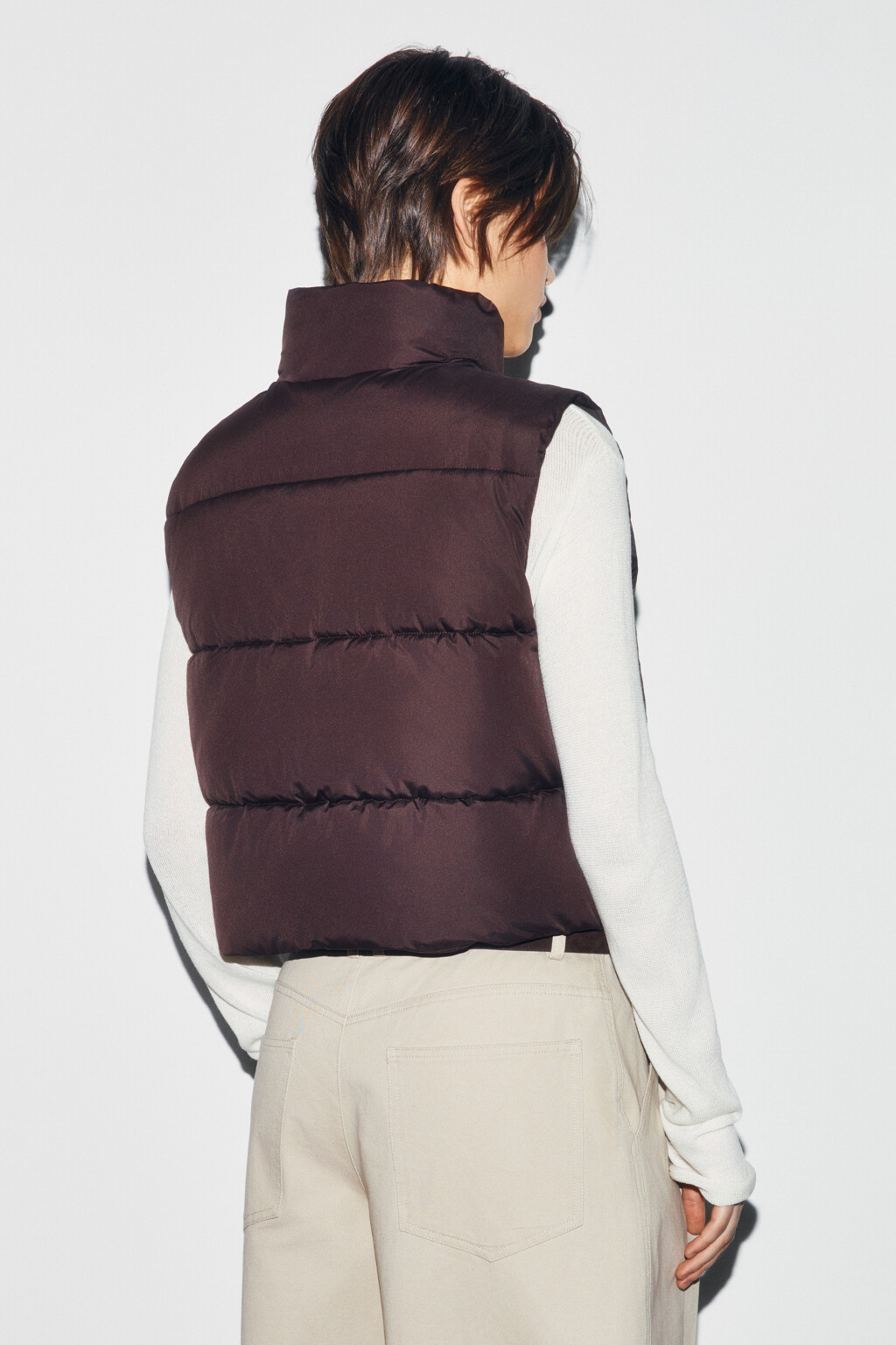 Жилет стеганый утепленный с воротником-стойкой - цвет коричневый - 4