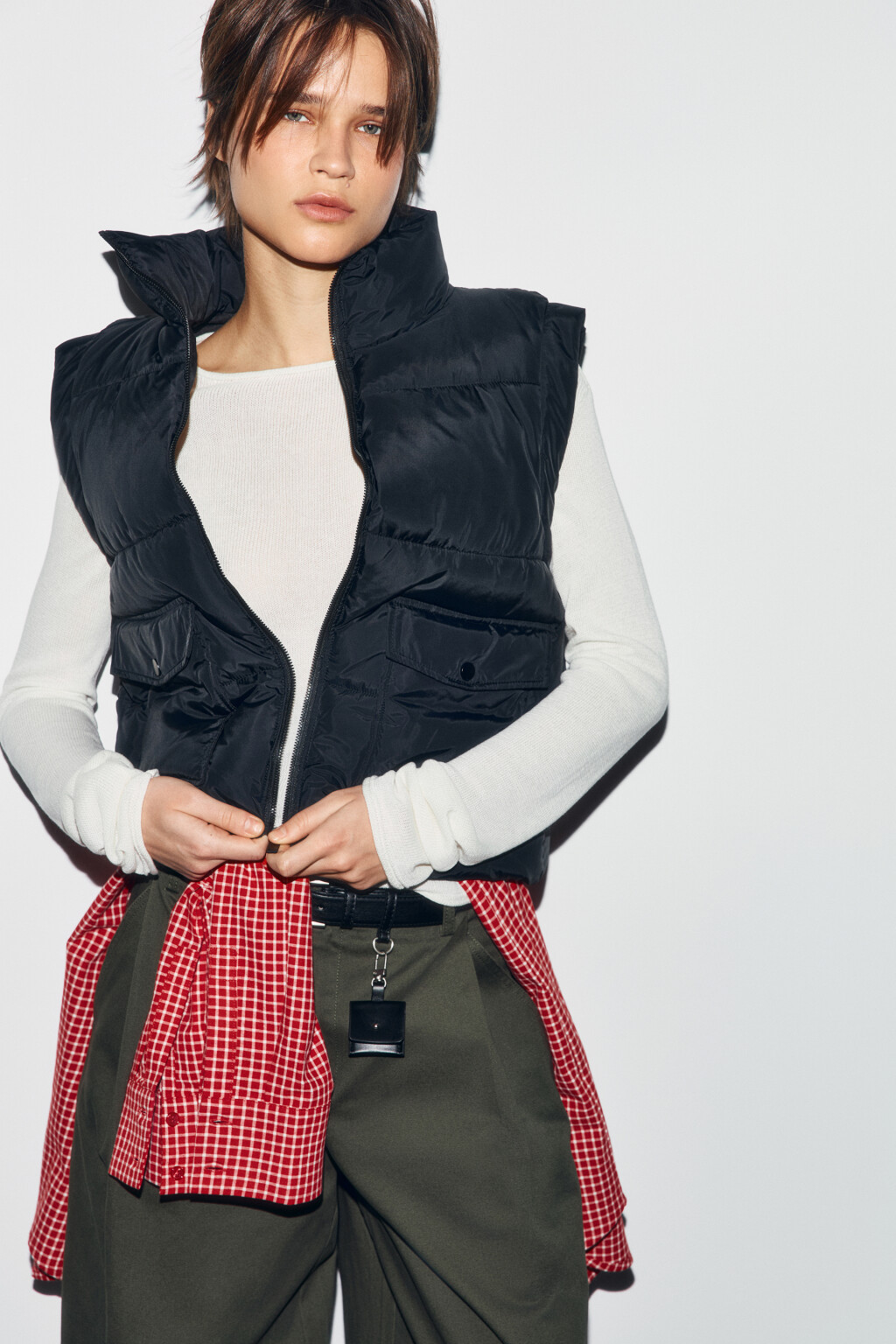 Жилет стеганый утепленный с воротником-стойкой - цвет черный - 1