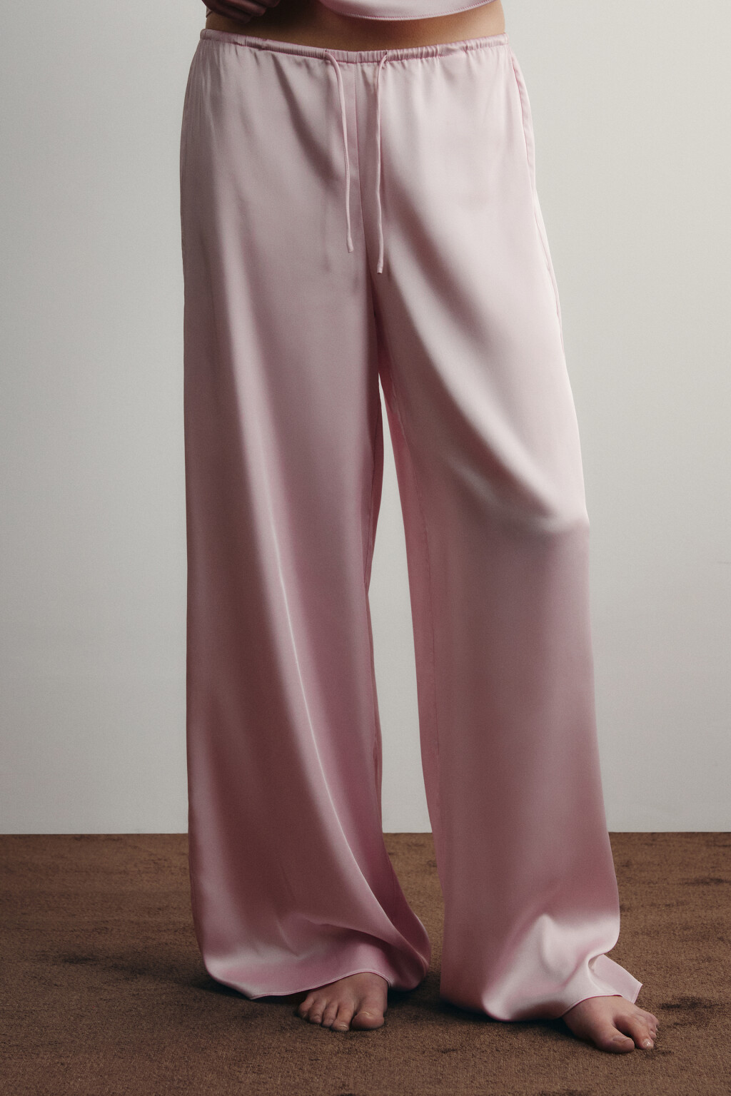 Брюки домашние атласные на завязках - цвет розовый - 2
