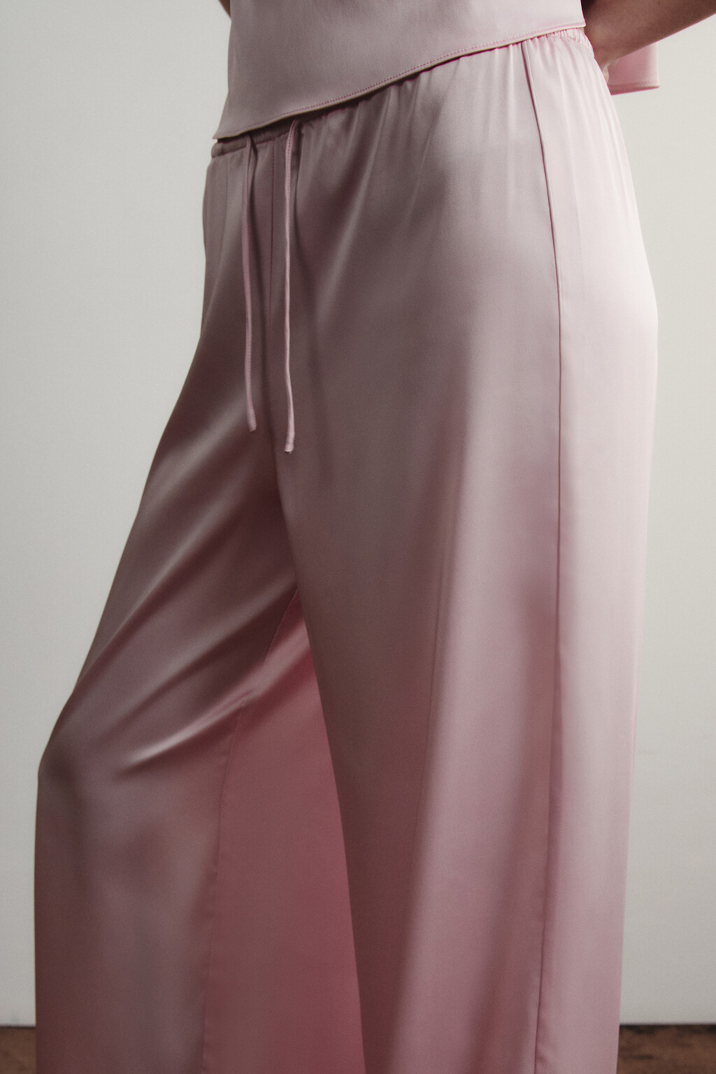 Брюки домашние атласные на завязках - цвет розовый - 6