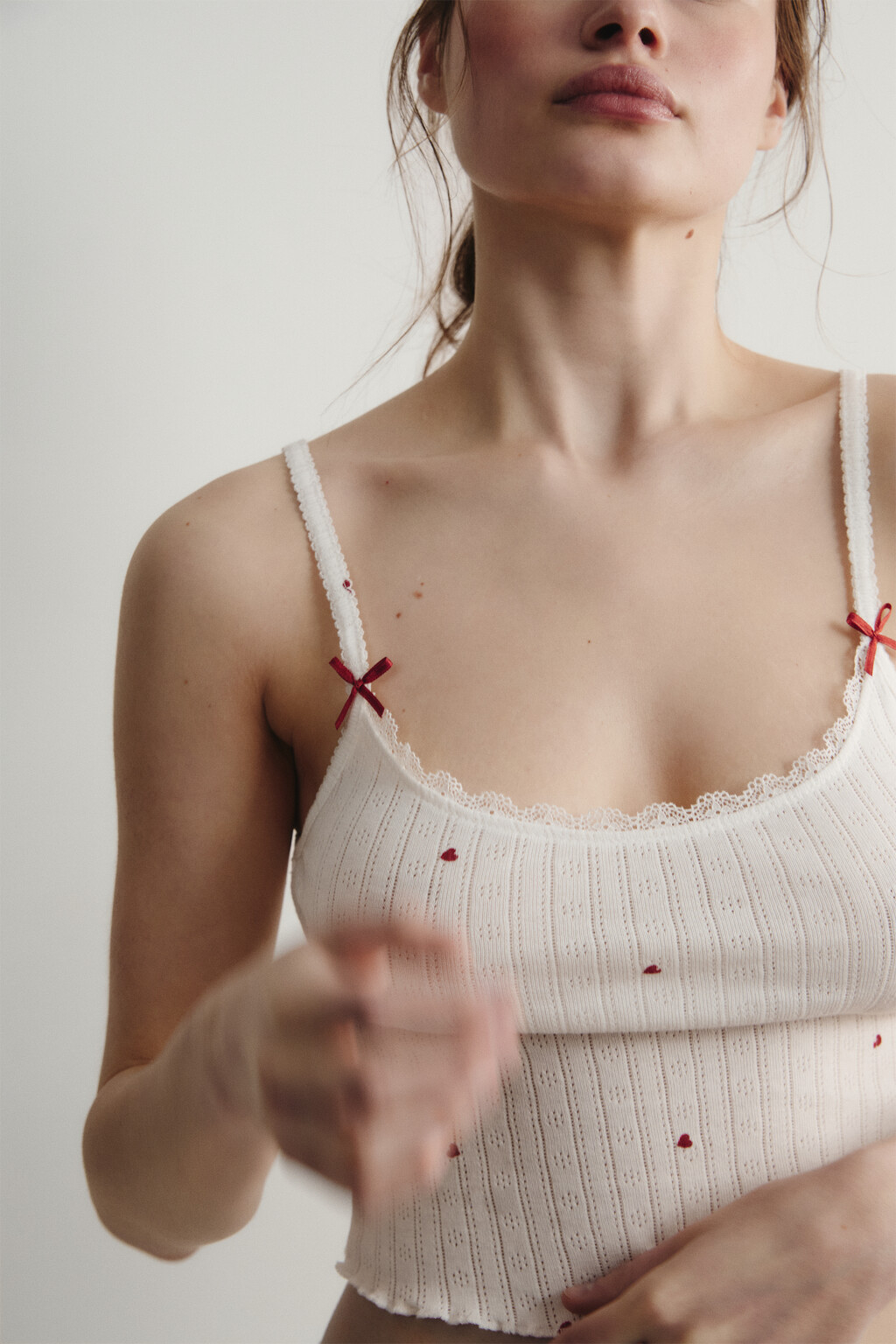 Майка-топ домашняя хлопковая укороченная ажурная - цвет ванильный - 2