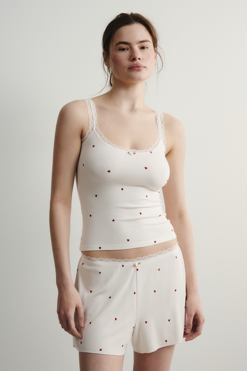 Майка домашняя вискозная приталенная с кружевом - цвет красный - 3