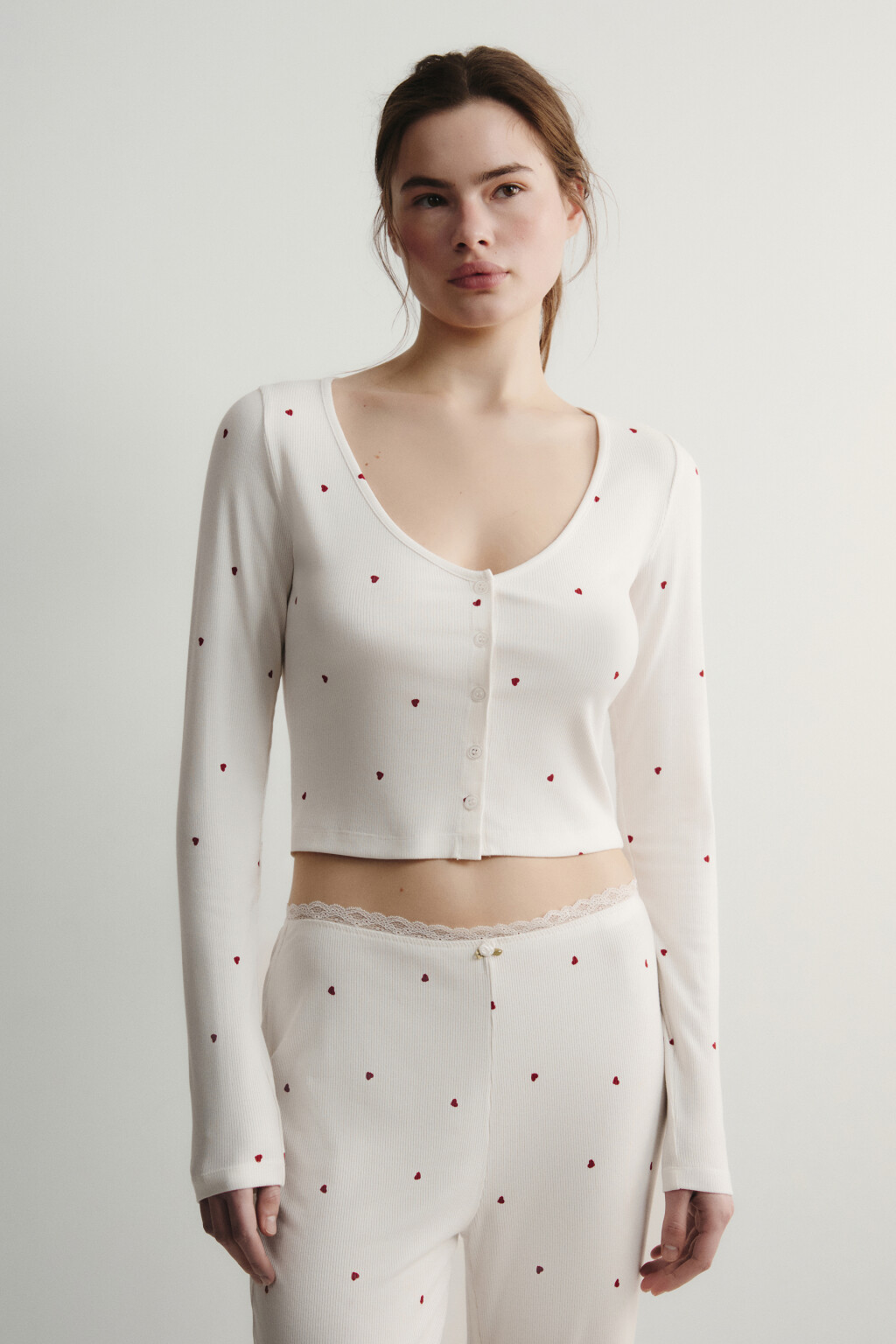 Лонгслив домашний вискозный на пуговицах - цвет красный - 2