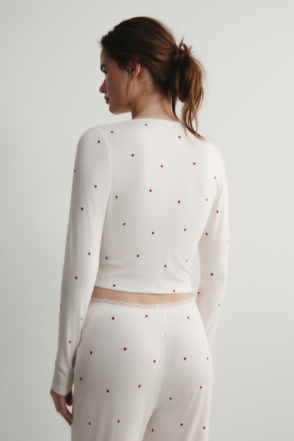 Лонгслив домашний вискозный на пуговицах - цвет красный - 3