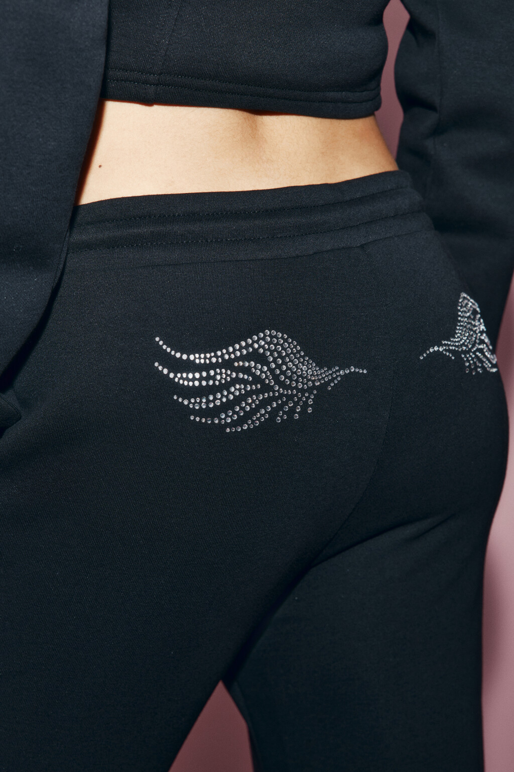 Брюки клеш с низкой посадкой и стразами на завязках - цвет черный - 7