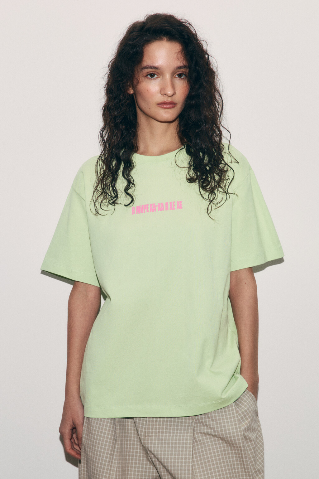 Футболка хлопковая оверсайз с принтом - цвет зеленый - 4