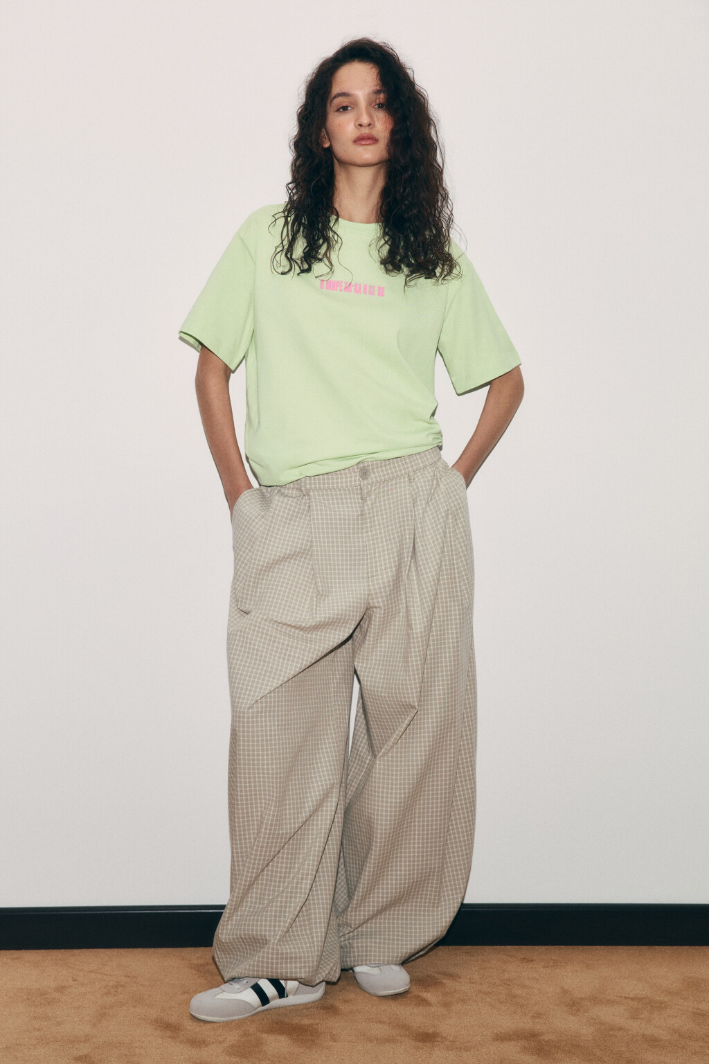 Футболка хлопковая оверсайз с принтом - цвет зеленый - 6