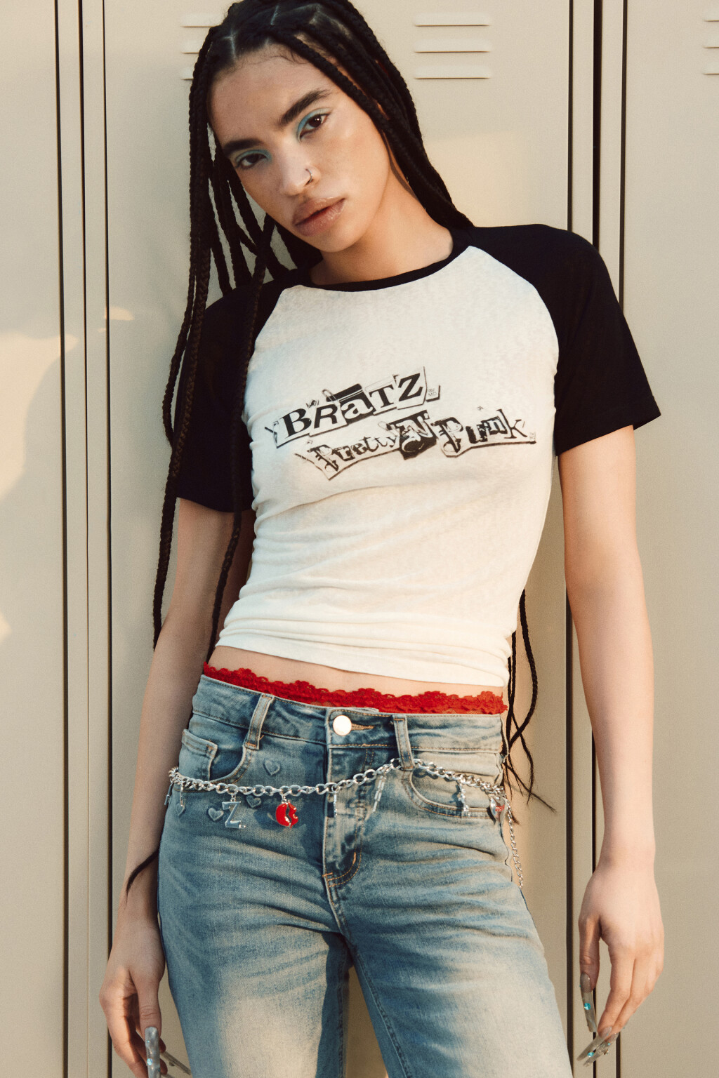 Футболка облегающая с контрастными рукавами и принтом - цвет бежевый - 1