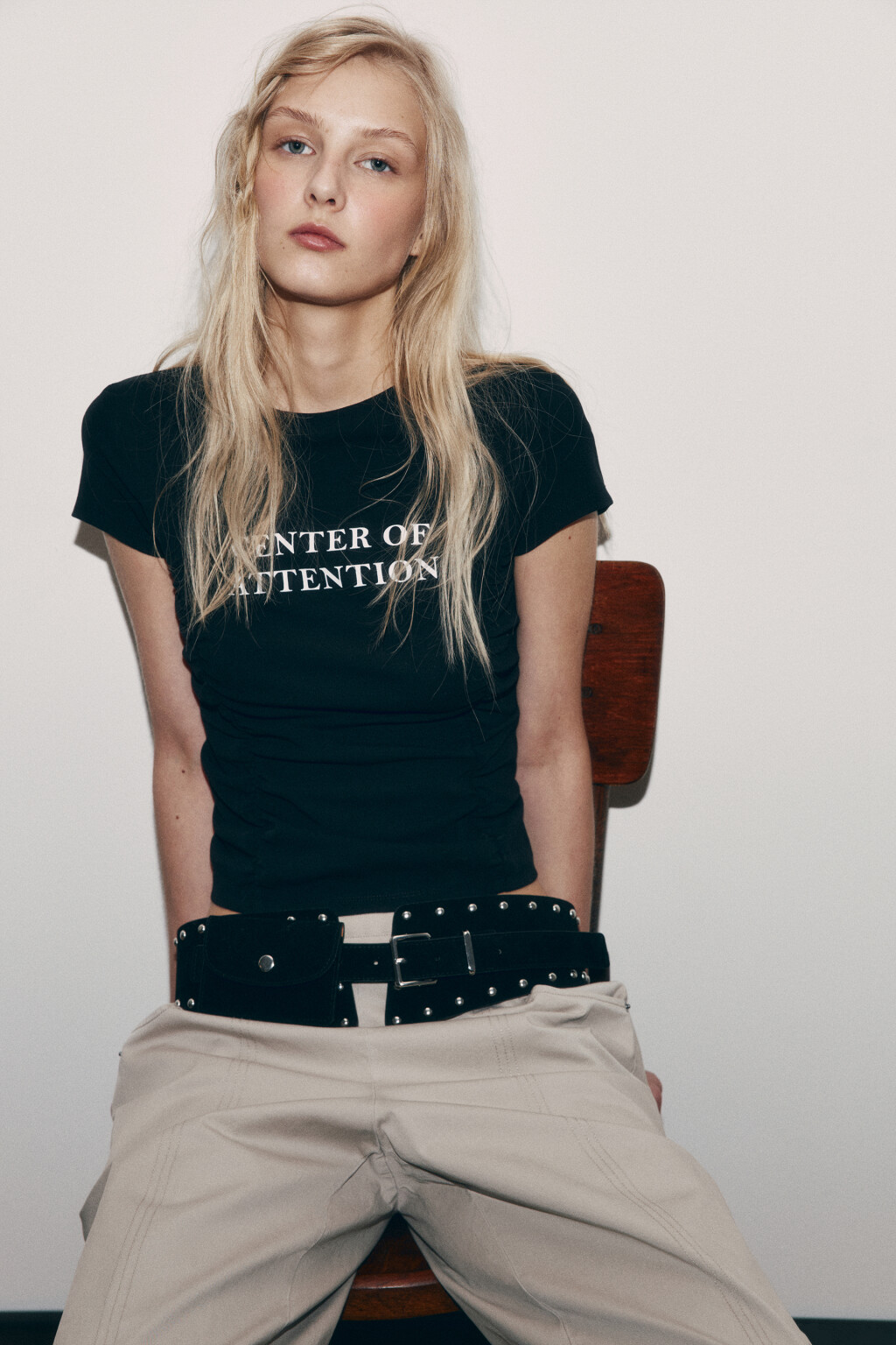 Футболка облегающая с драпировками и принтом - цвет черный - 1