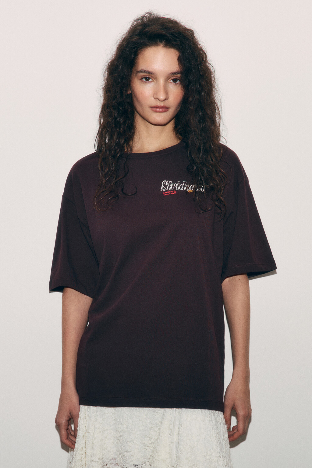 Футболка хлопковая оверсайз с принтом - цвет коричневый - 4