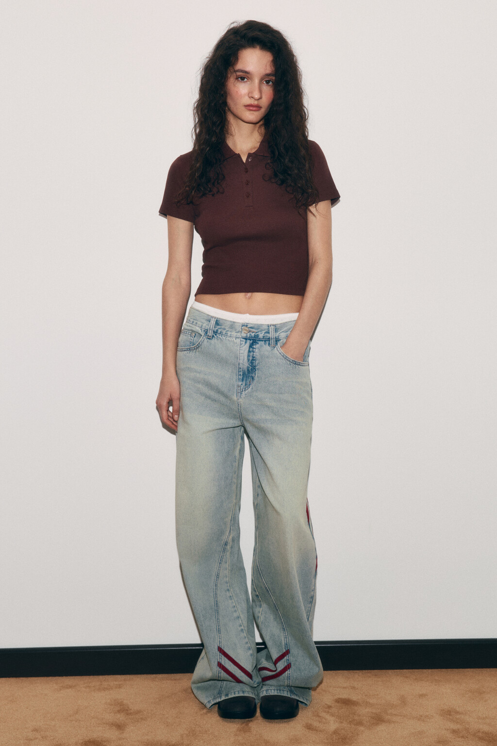 Футболка-поло хлопковая укороченная в рубчик - цвет коричневый - 4