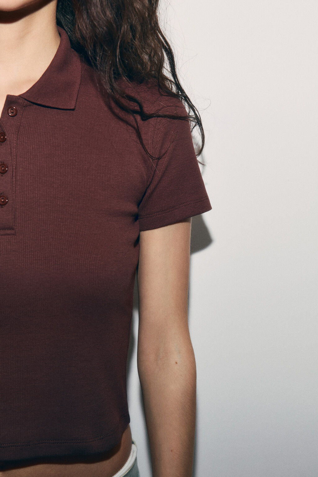 Футболка-поло хлопковая укороченная в рубчик - цвет коричневый - 6