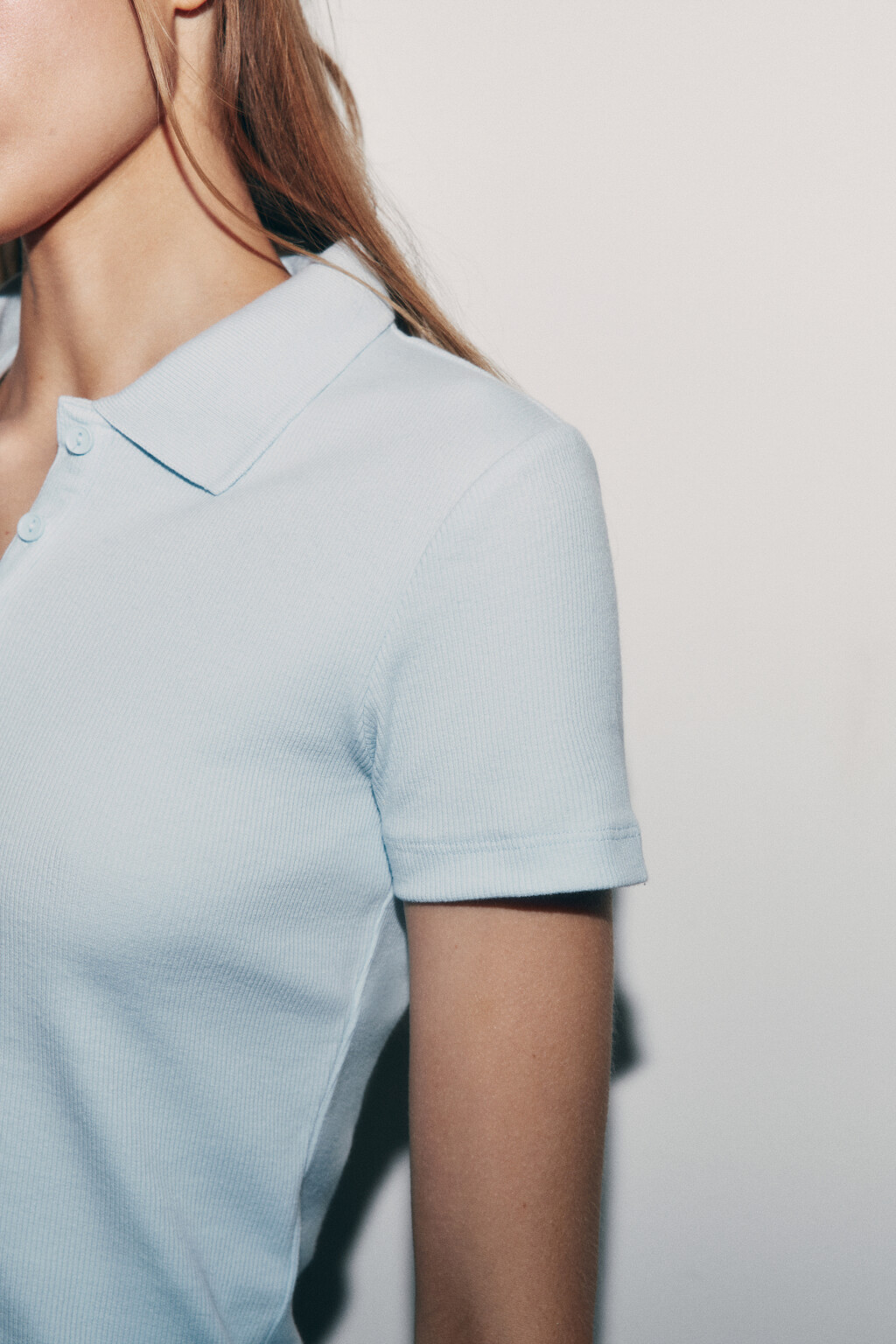 Футболка-поло хлопковая укороченная в рубчик - цвет голубой - 6
