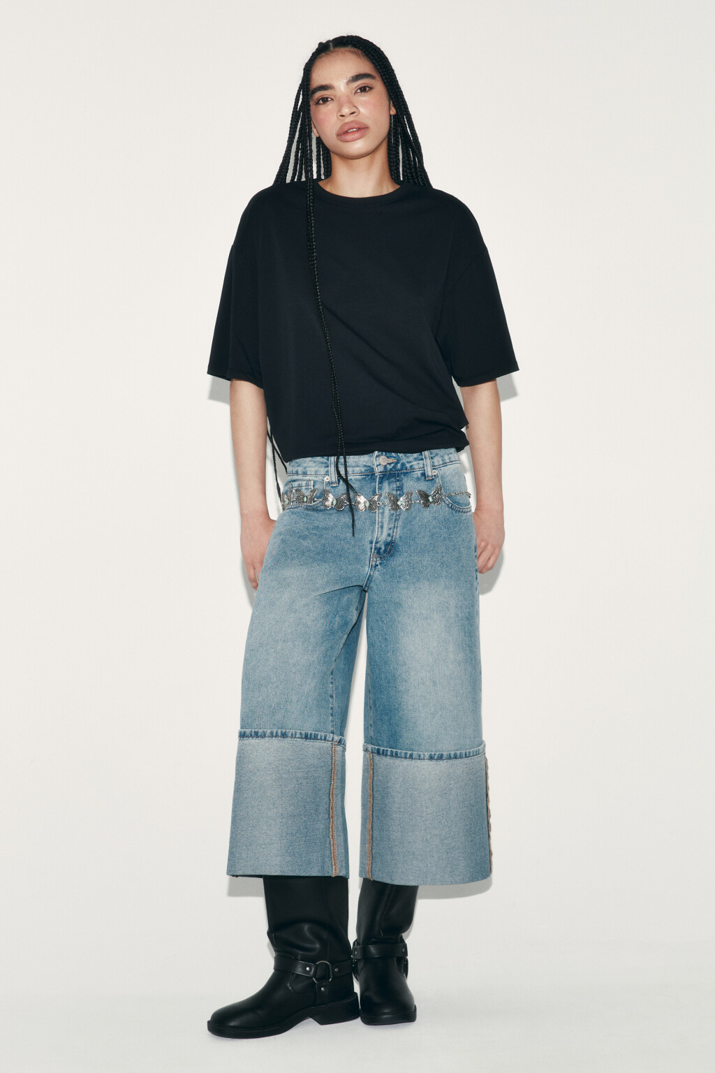 Футболка хлопковая оверсайз с крыльями бабочки - цвет черный - 5