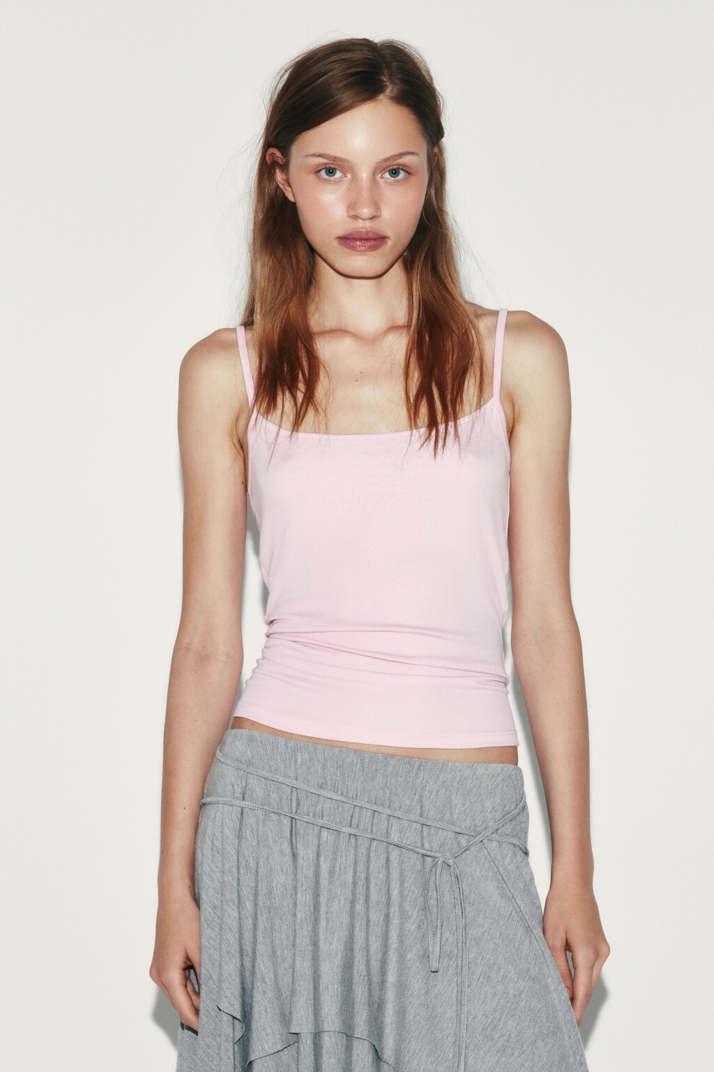Майка-топ с лиоцеллом на тонких бретелях - цвет розовый - 2