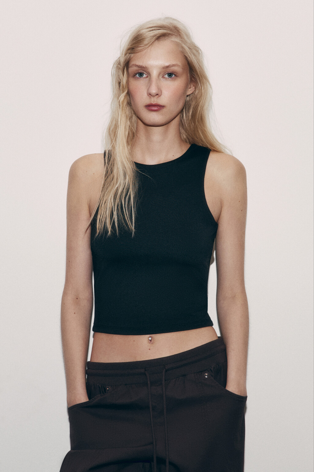 Майка-топ трикотажная облегающая - цвет черный - 2