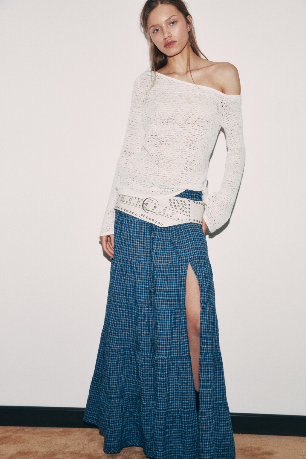 Лонгслив кроше на одно плечо - цвет бежевый - 1