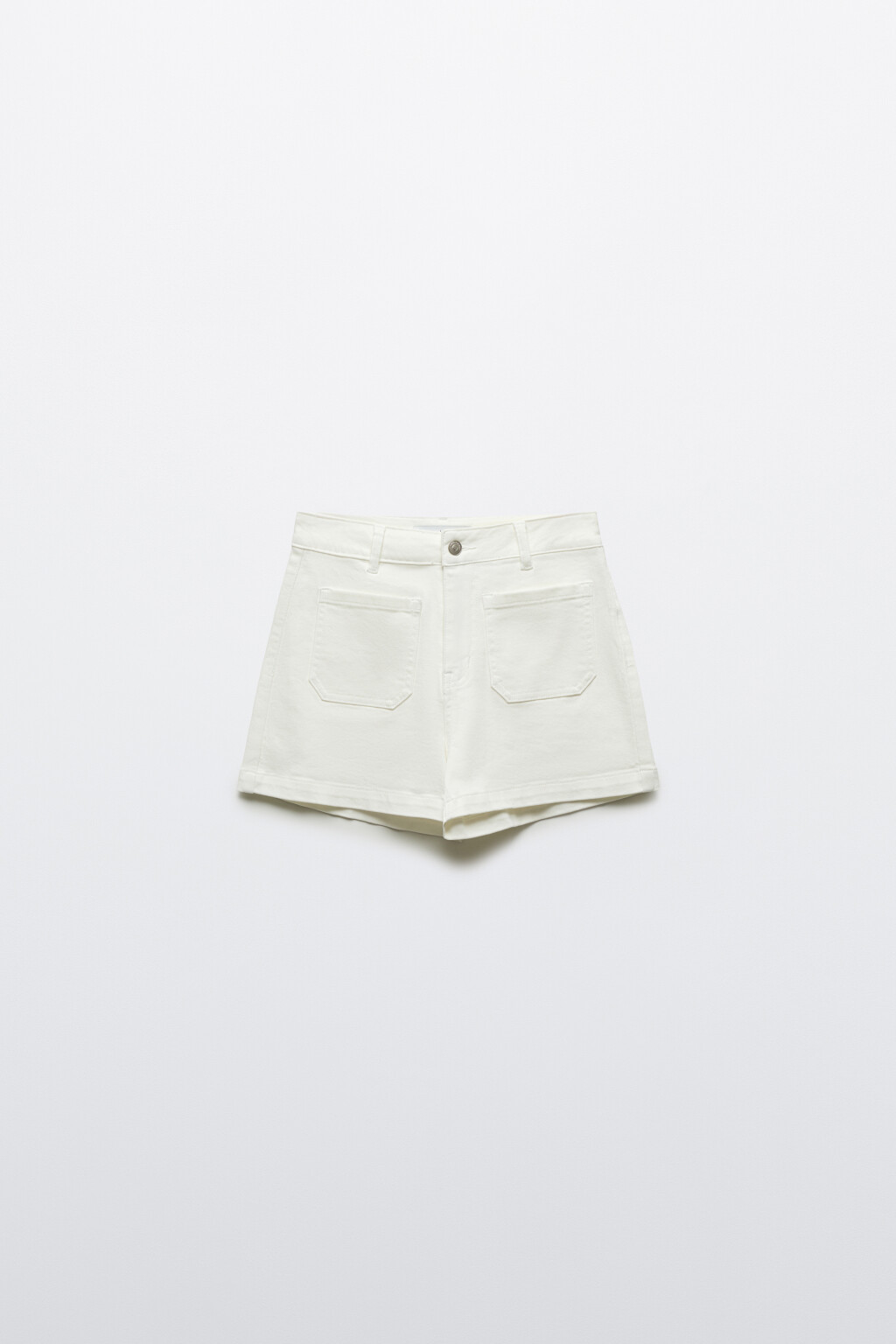 Шорты джинсовые с высокой посадкой и накладными карманами - цвет белый - 1